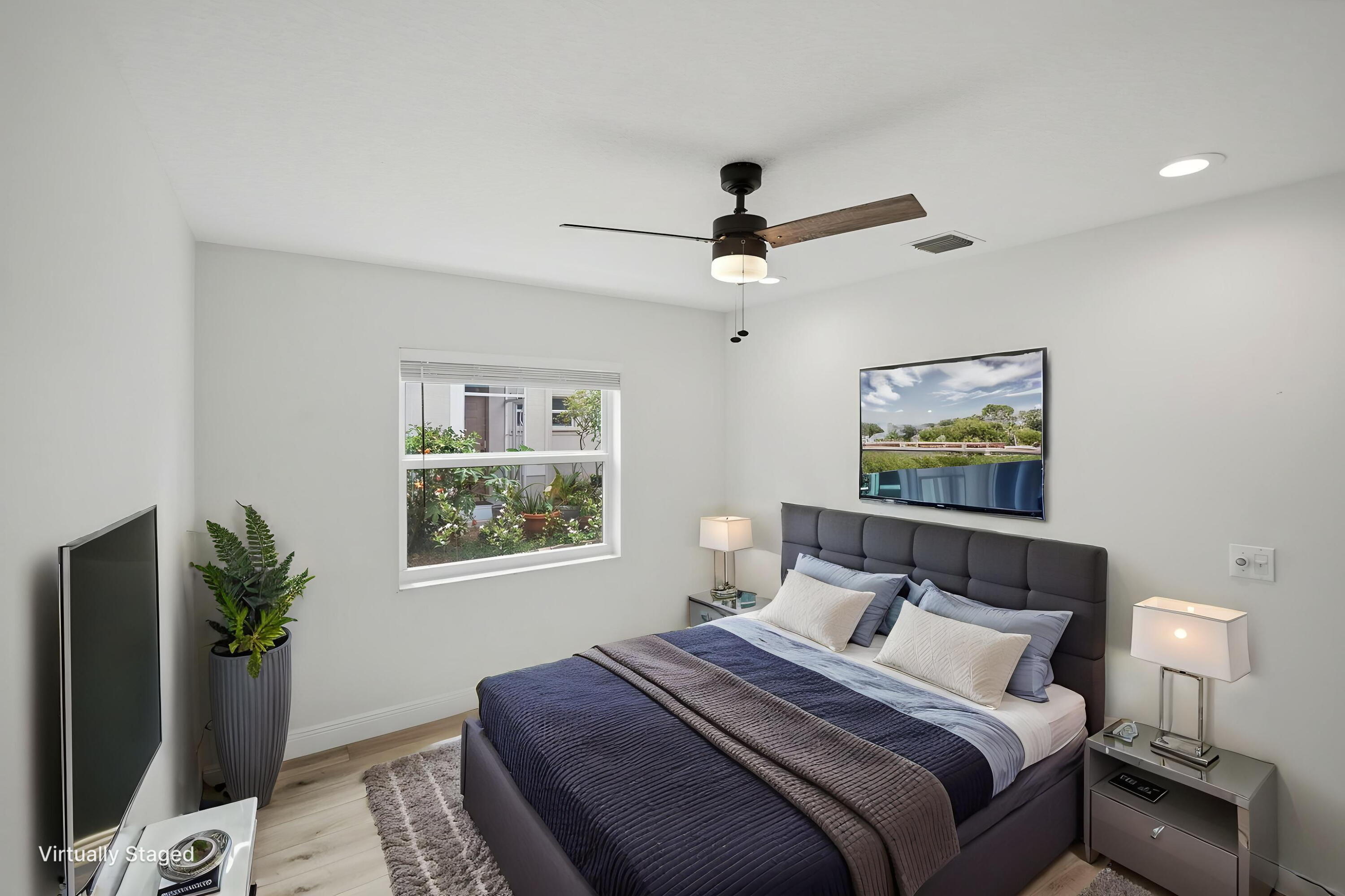 SAUSALITO PLACE - Residential