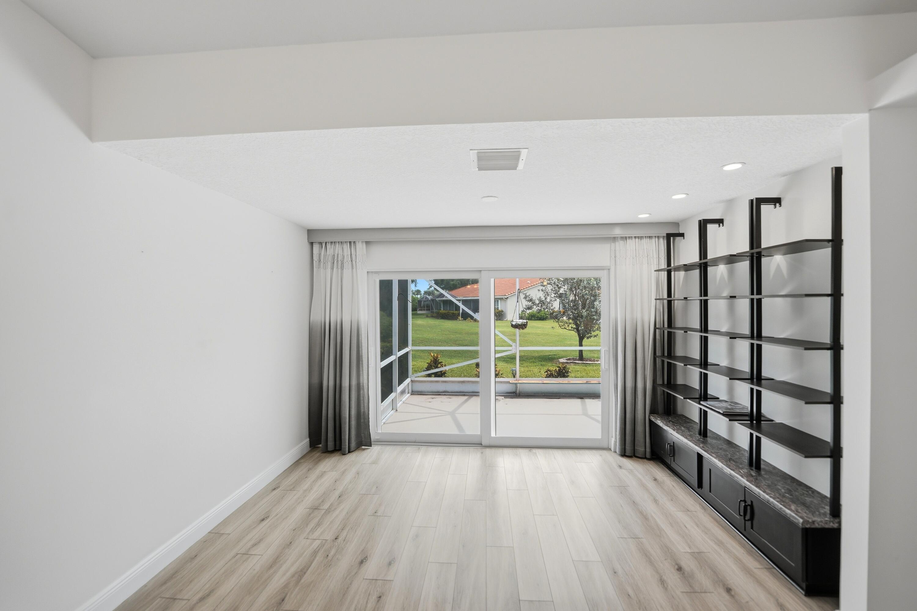 SAUSALITO PLACE - Residential