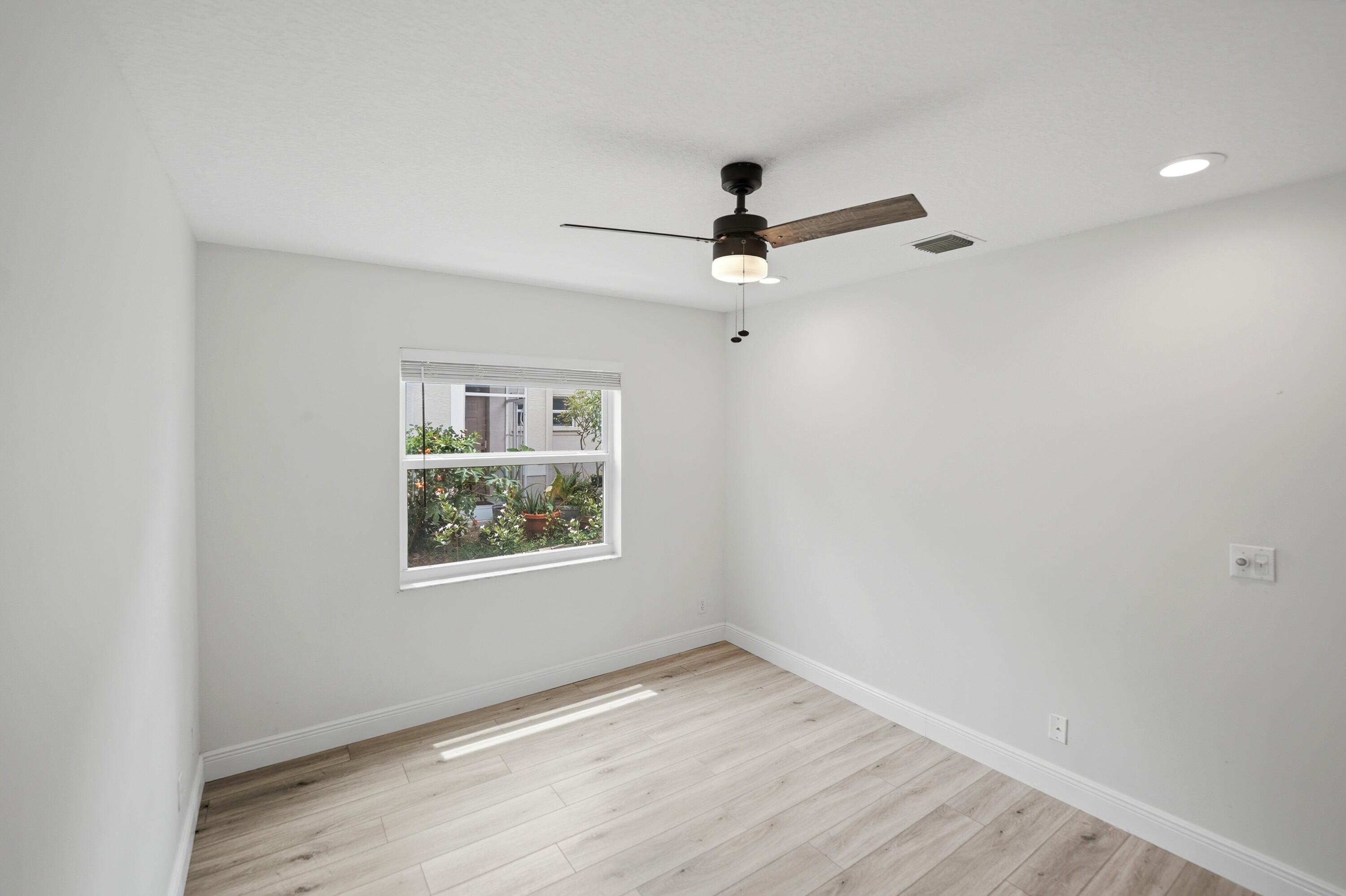 SAUSALITO PLACE - Residential