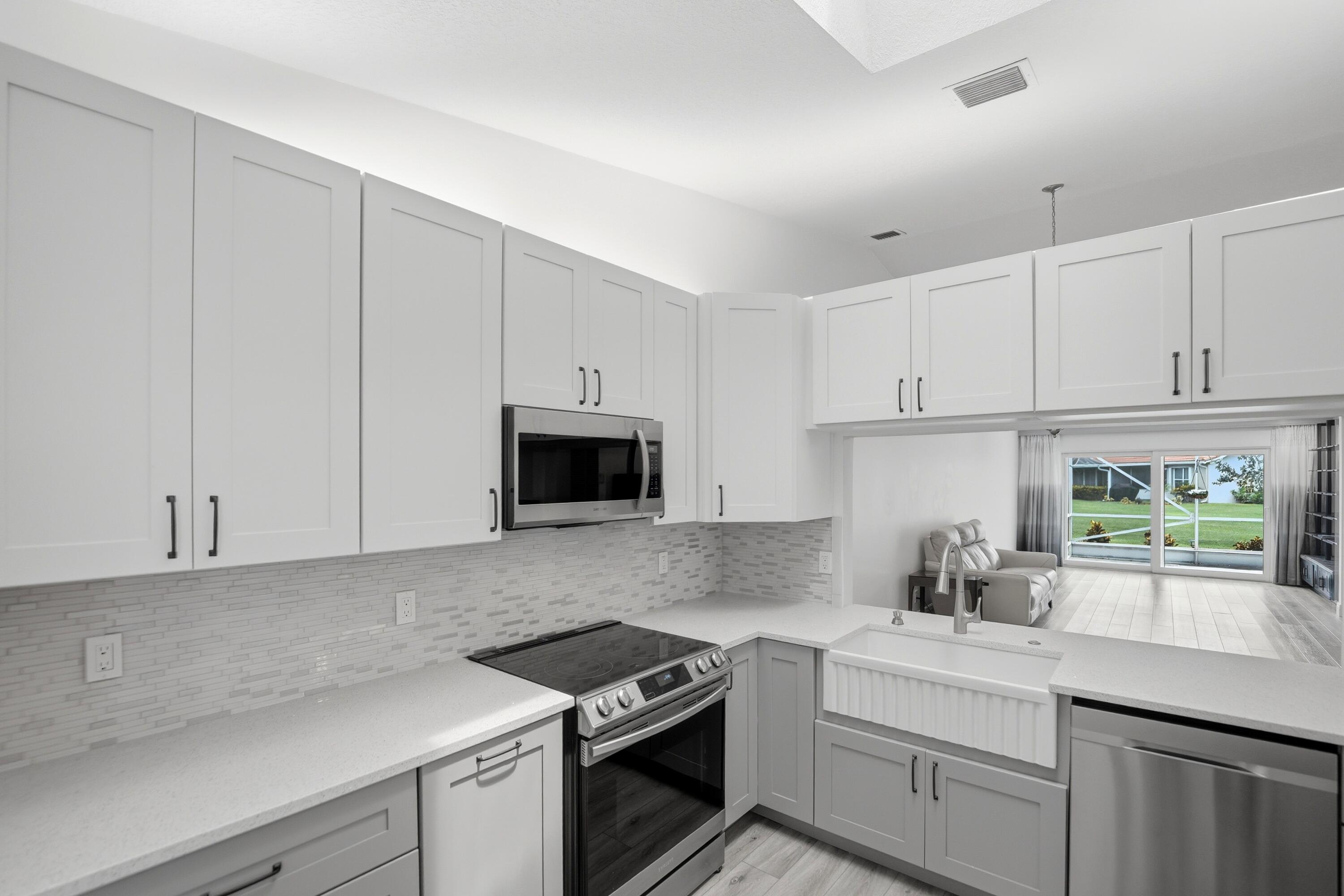SAUSALITO PLACE - Residential