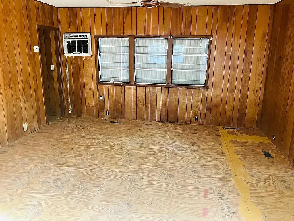 NORTHERN PINES MOBILE HOME PARK 4 - Residential