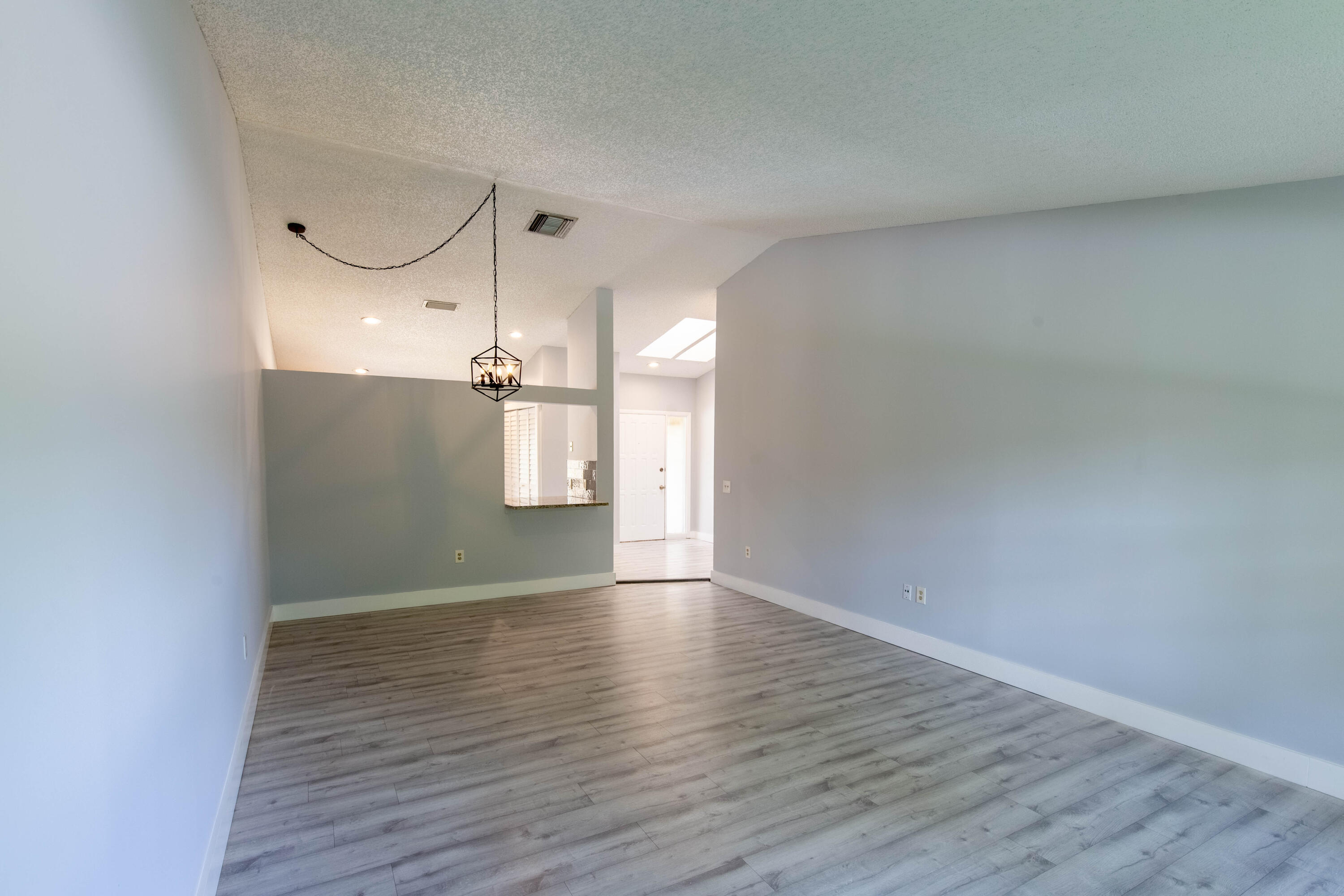 SHEFFIELD WOODS AT WELLINGTON CONDO - Residential