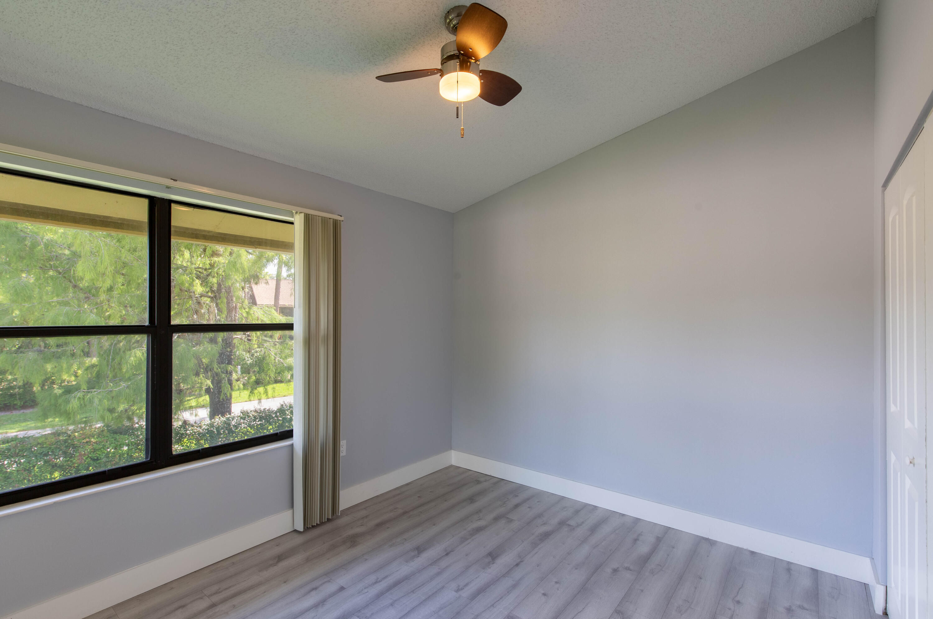 SHEFFIELD WOODS AT WELLINGTON CONDO - Residential