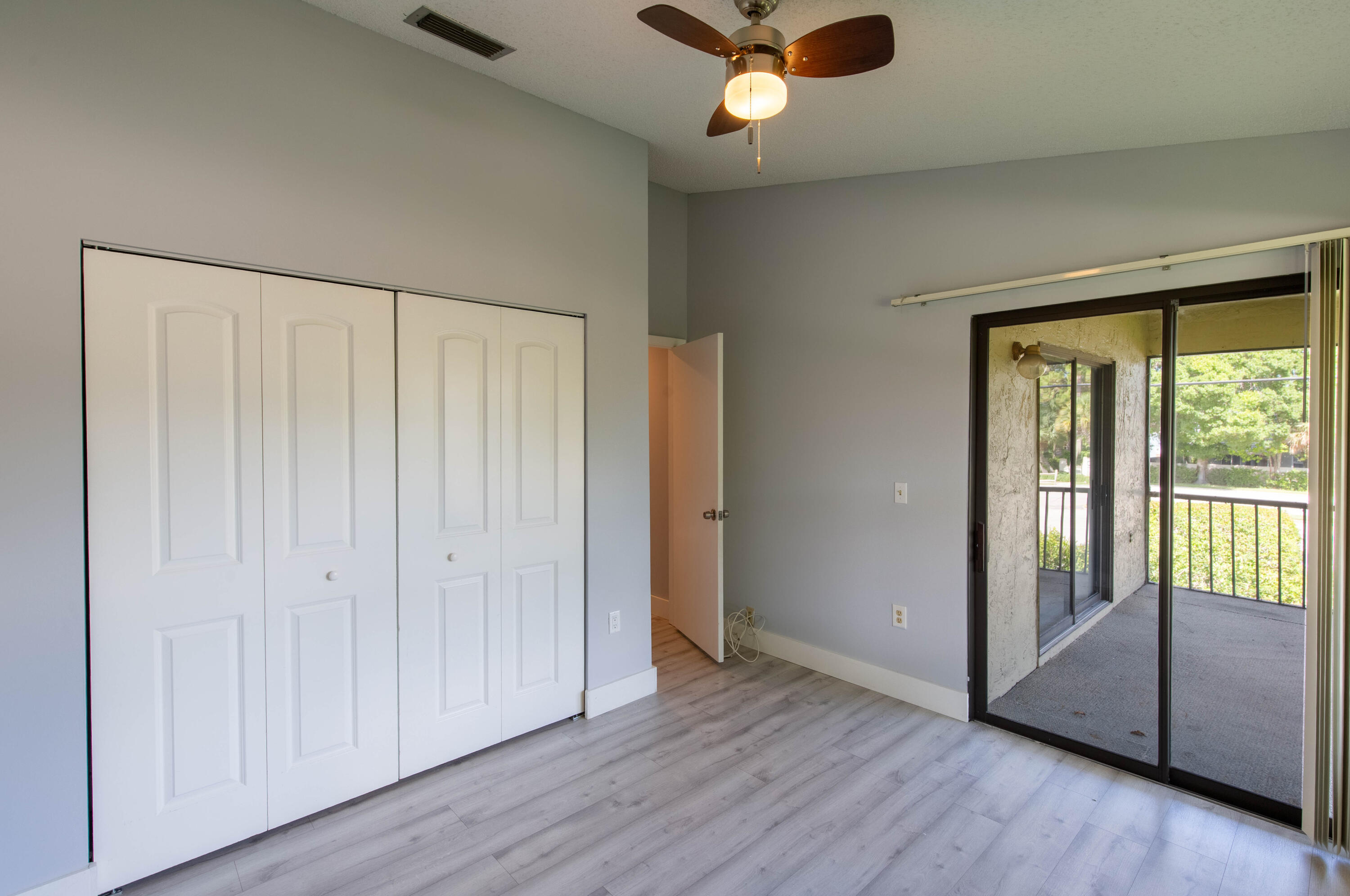 SHEFFIELD WOODS AT WELLINGTON CONDO - Residential