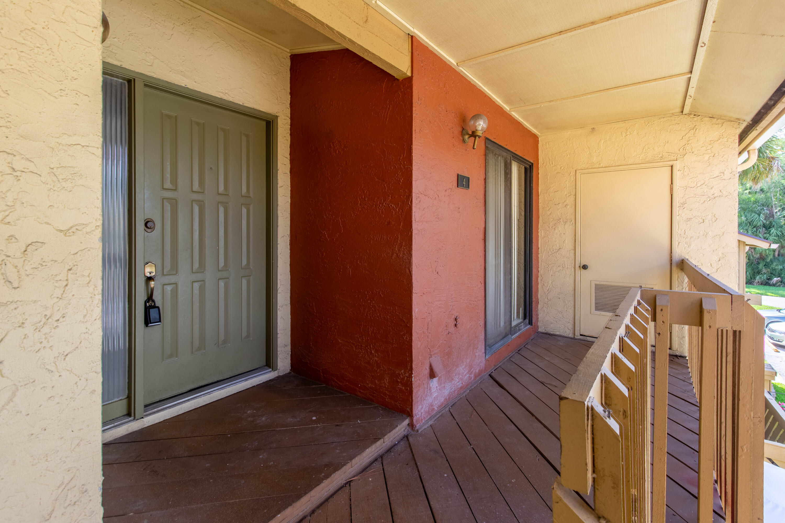 SHEFFIELD WOODS AT WELLINGTON CONDO - Residential
