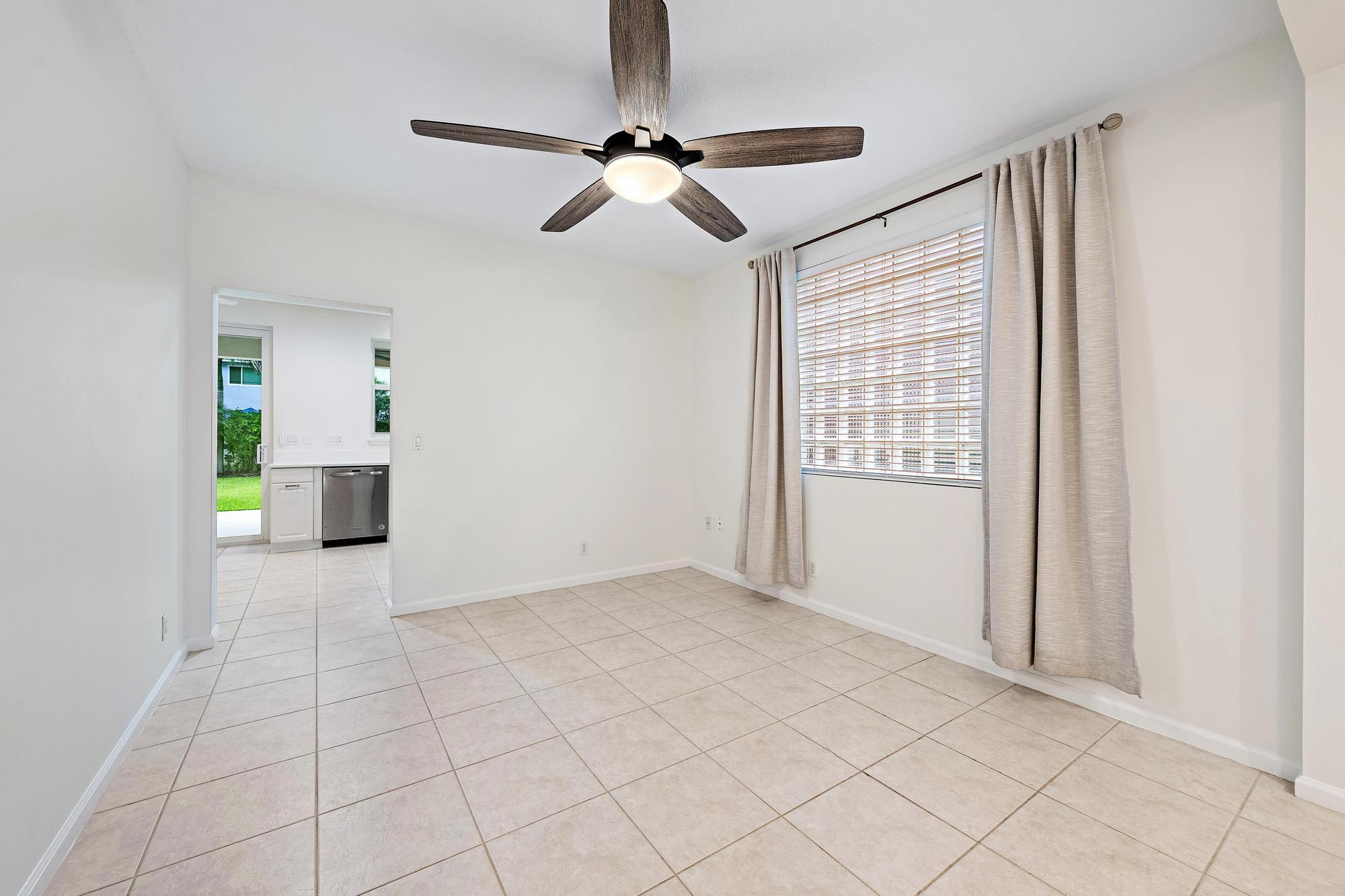 PALM POINTE AT MARTIN DOWNS (AKA MARTIN DOWNS PLAT - Residential