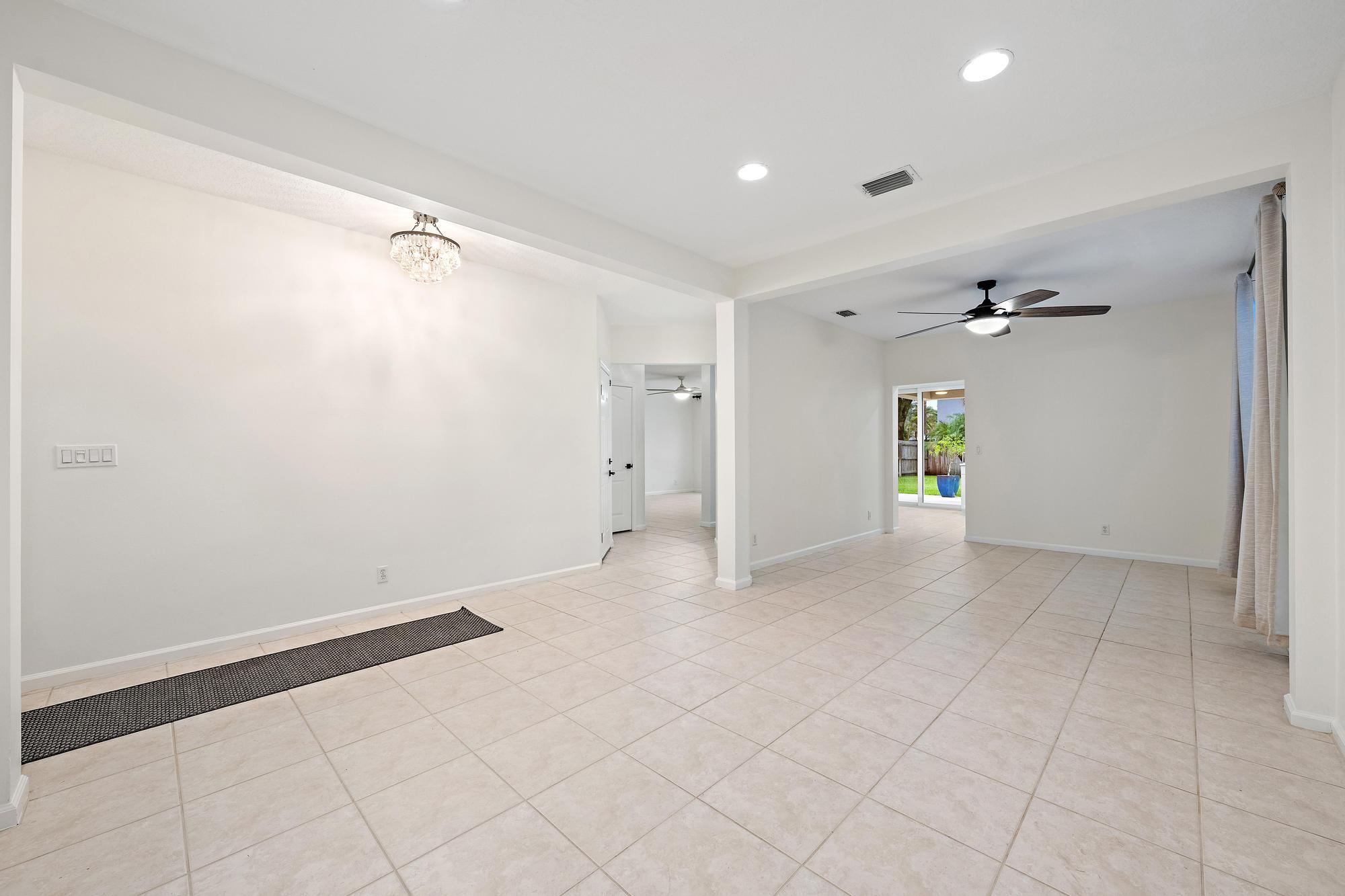 PALM POINTE AT MARTIN DOWNS (AKA MARTIN DOWNS PLAT - Residential