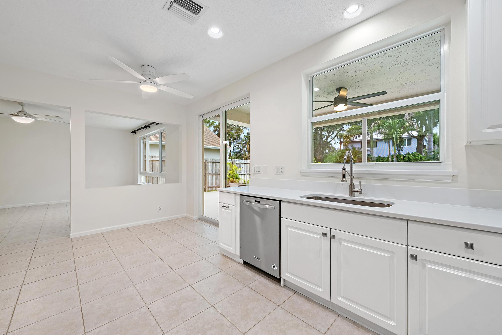 PALM POINTE AT MARTIN DOWNS (AKA MARTIN DOWNS PLAT - Residential