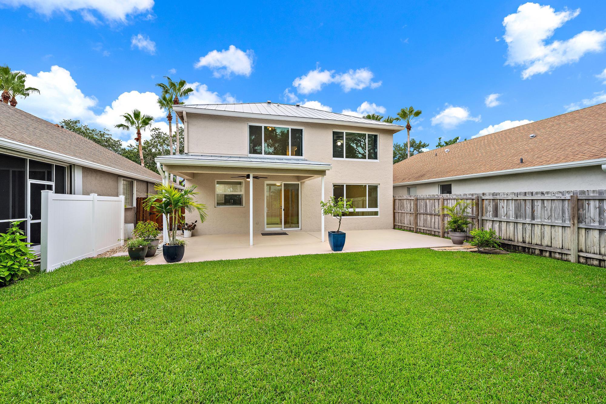 PALM POINTE AT MARTIN DOWNS (AKA MARTIN DOWNS PLAT - Residential
