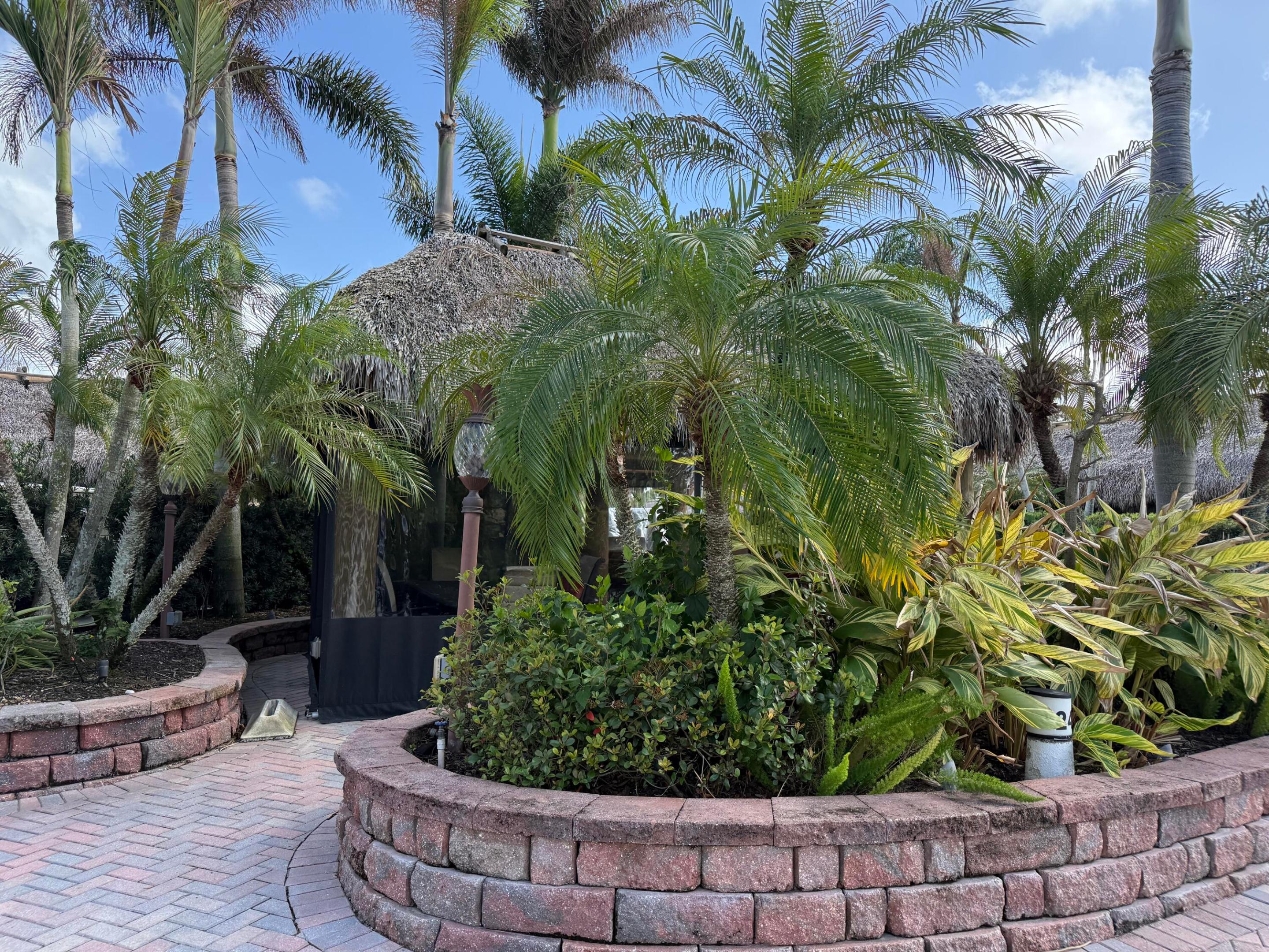 Outdoor Resort - Land