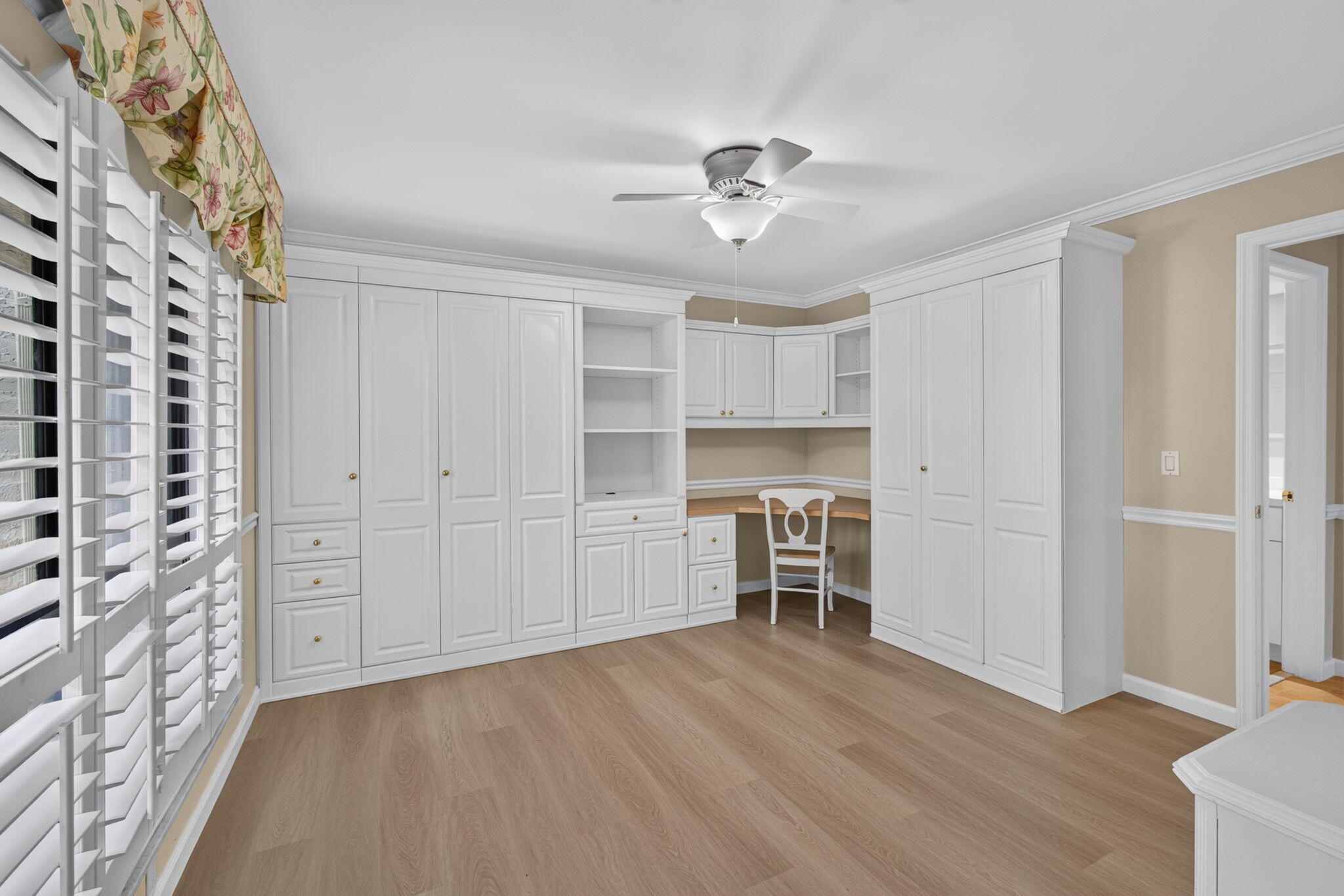 VILLAS OF THURSTON - Residential Lease