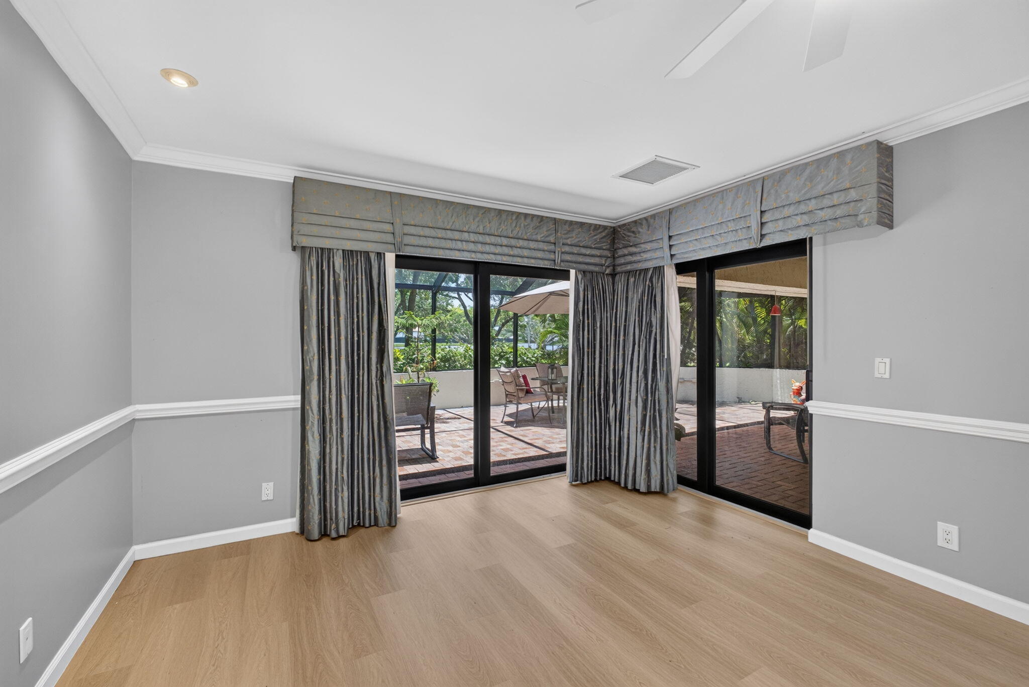 VILLAS OF THURSTON - Residential Lease