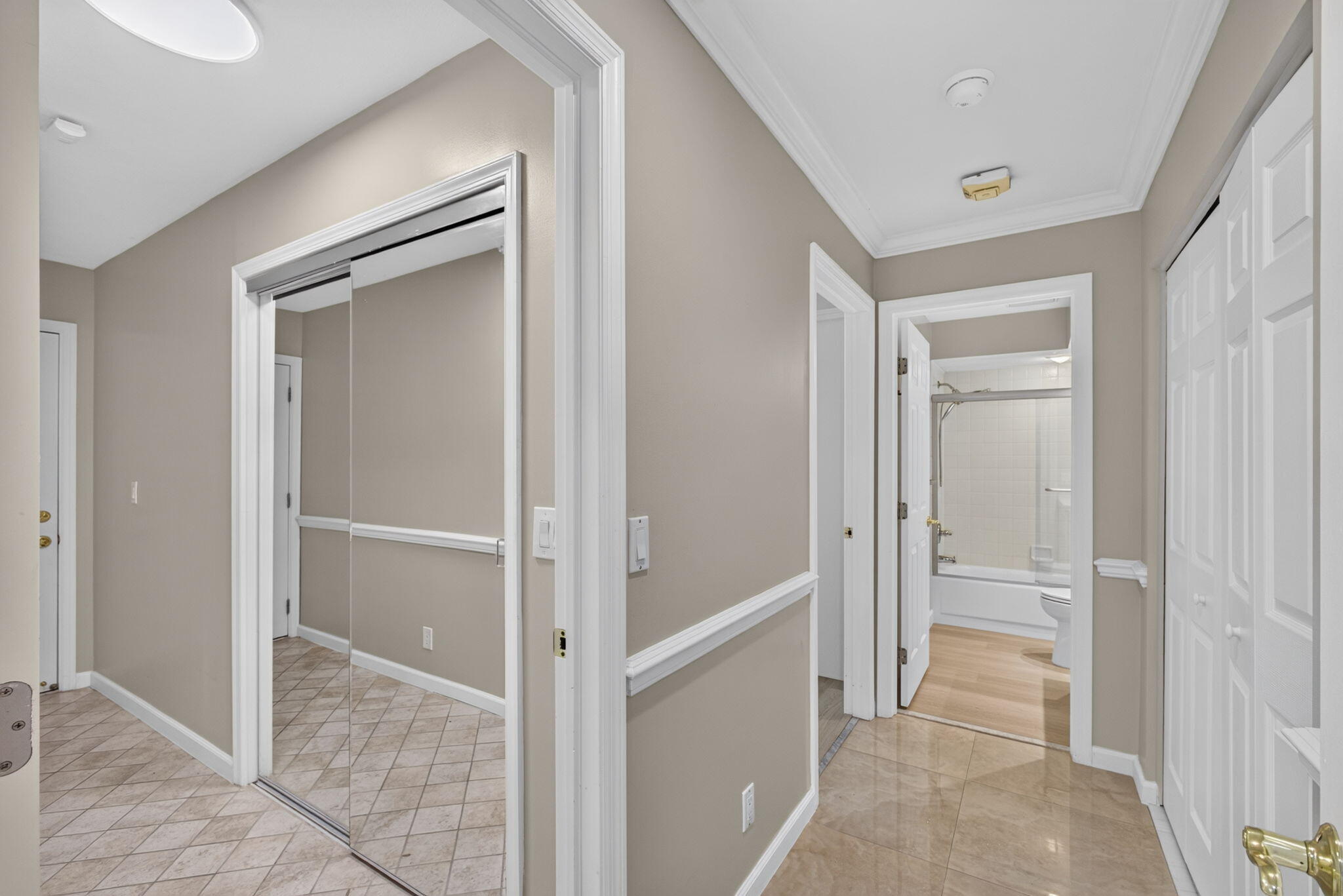 VILLAS OF THURSTON - Residential Lease