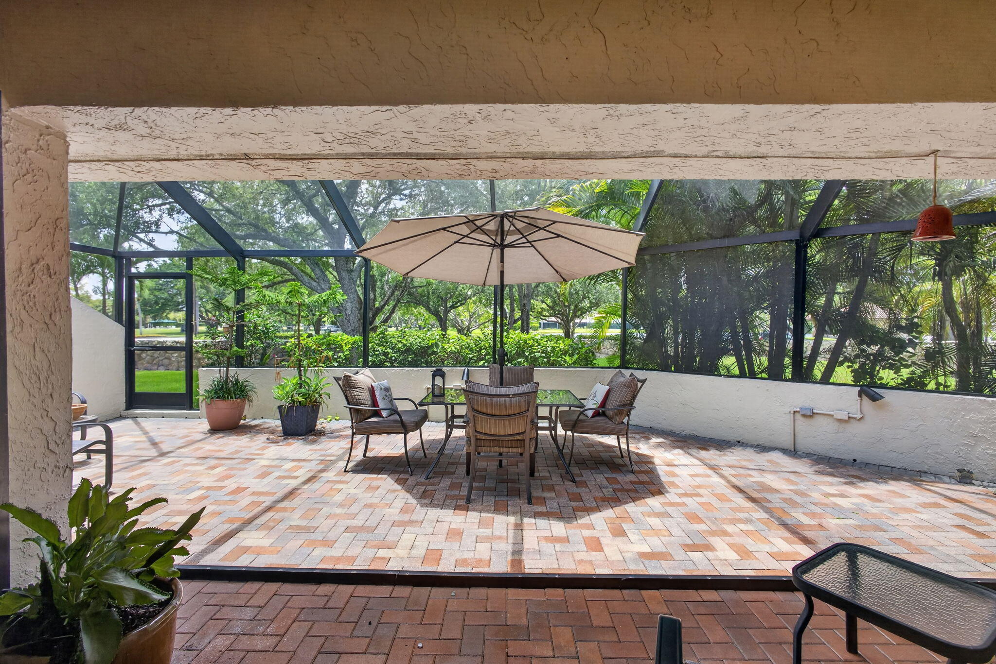 VILLAS OF THURSTON - Residential Lease
