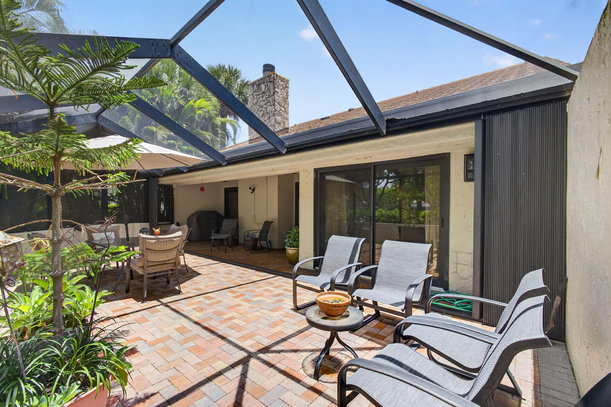 VILLAS OF THURSTON - Residential Lease