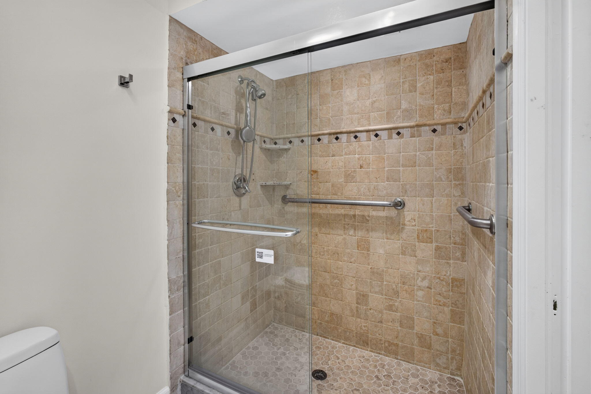 VILLAS OF THURSTON - Residential Lease