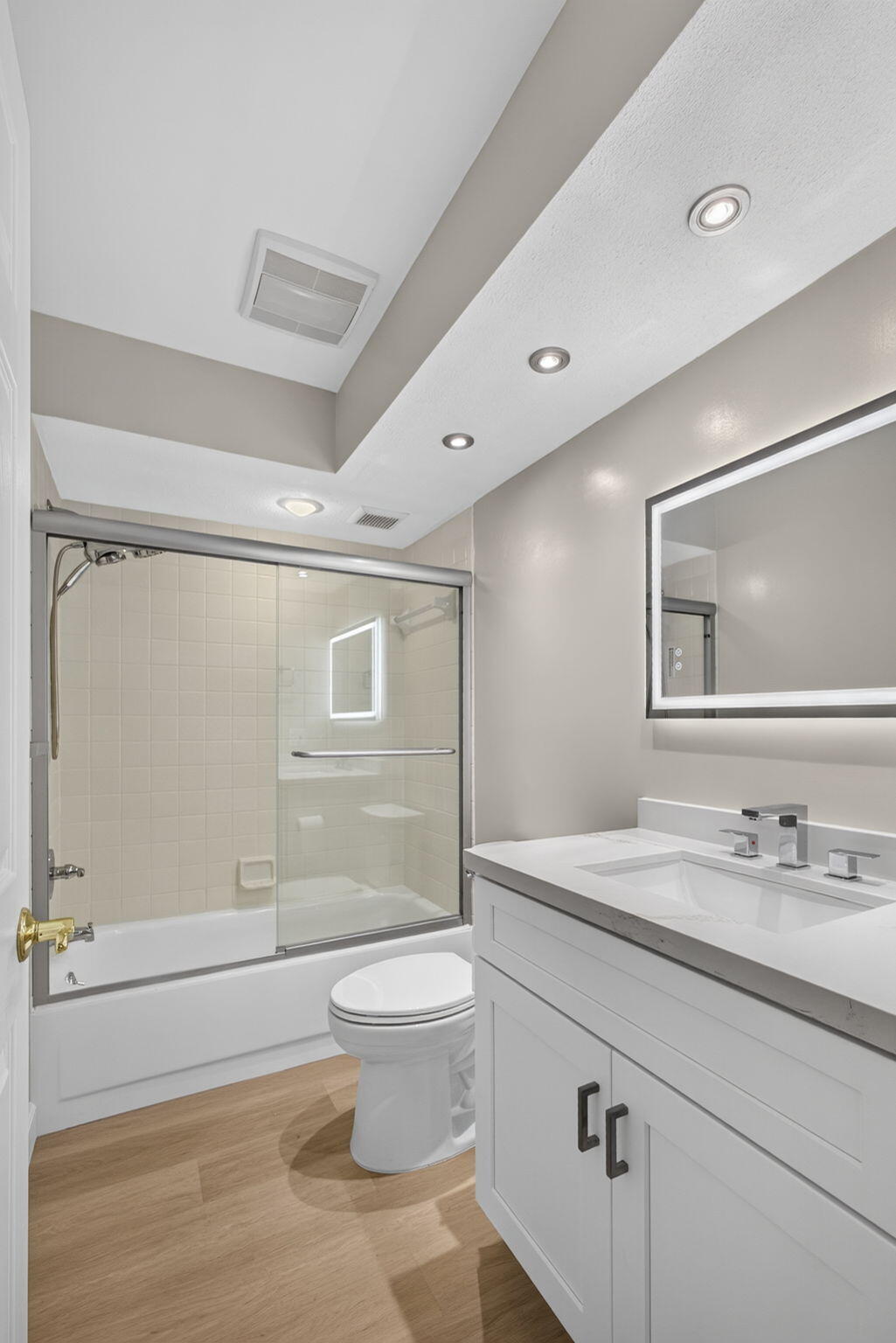 VILLAS OF THURSTON - Residential Lease
