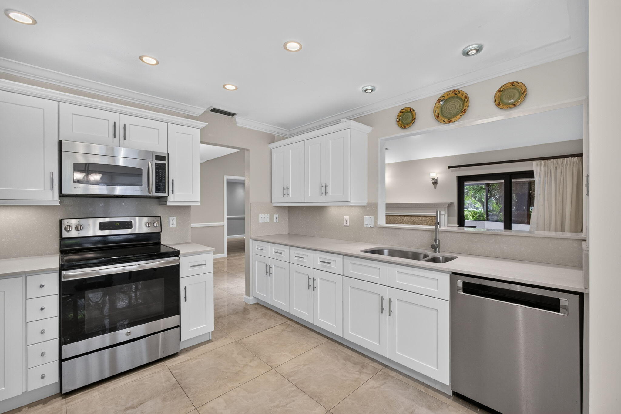 VILLAS OF THURSTON - Residential Lease