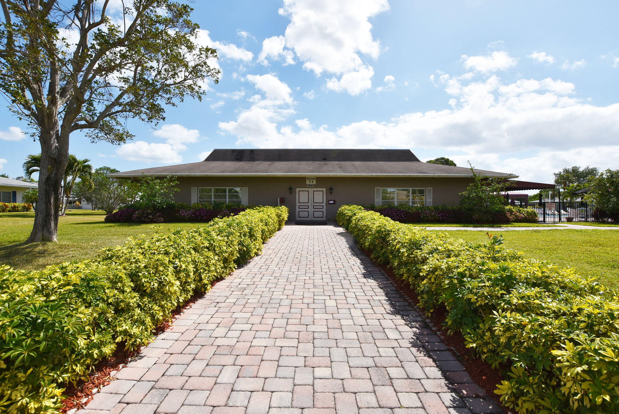 HIGH POINT OF DELRAY SEC 6 CONDO - Residential