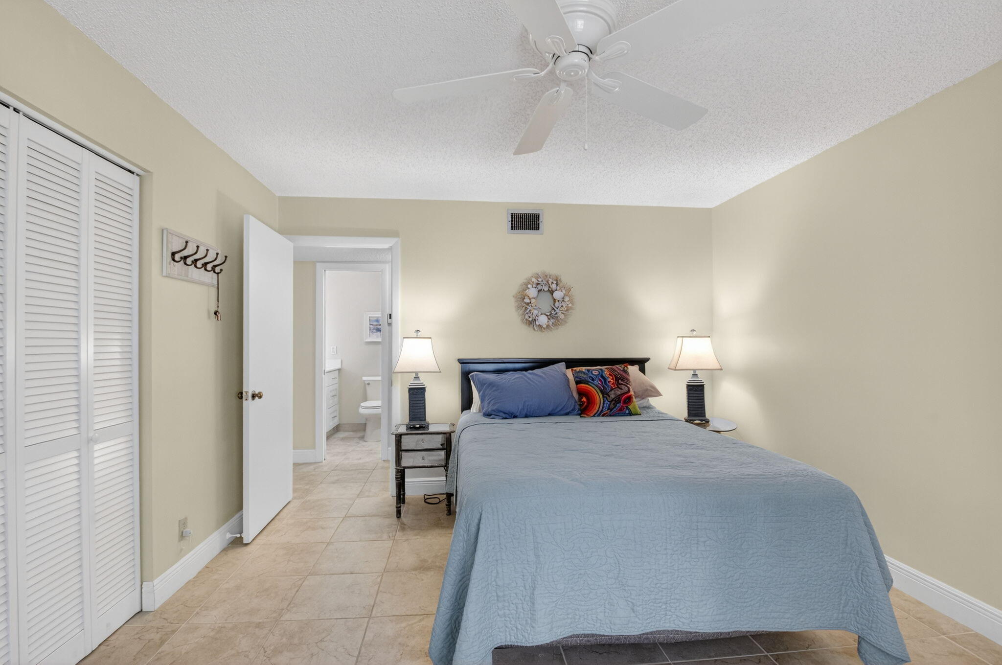 HIGH POINT OF DELRAY SEC 6 CONDO - Residential