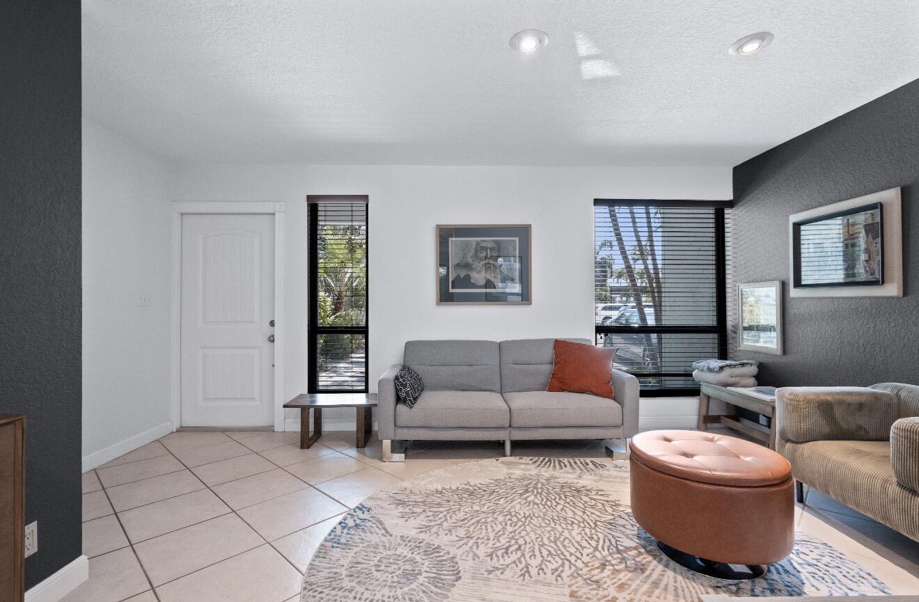 COBBLE EAST CONDO - Residential