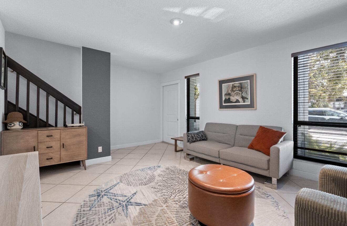 COBBLE EAST CONDO - Residential