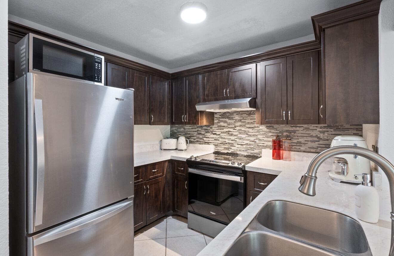COBBLE EAST CONDO - Residential