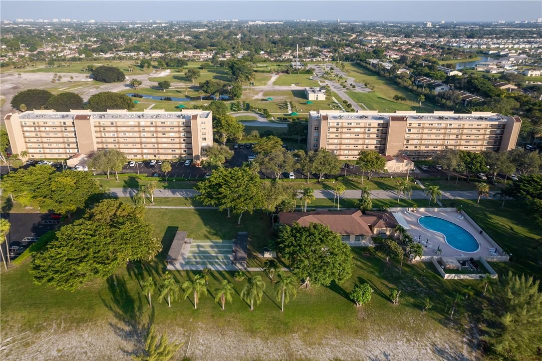 Water,s Edge Towers - Residential