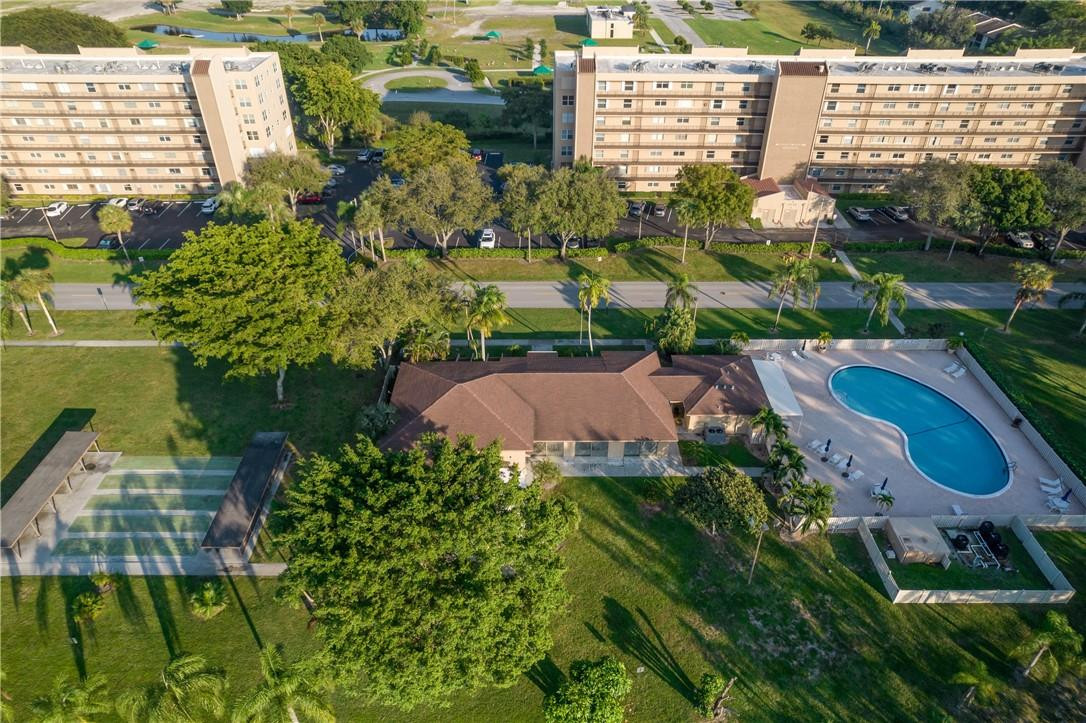 Water,s Edge Towers - Residential