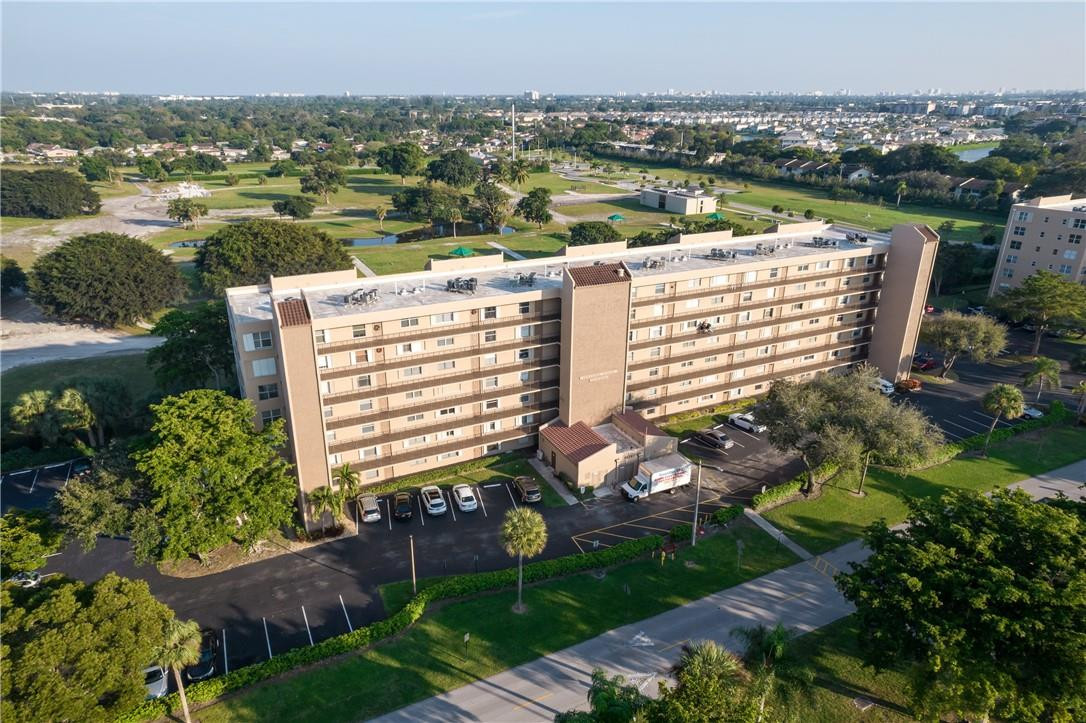 Water,s Edge Towers - Residential