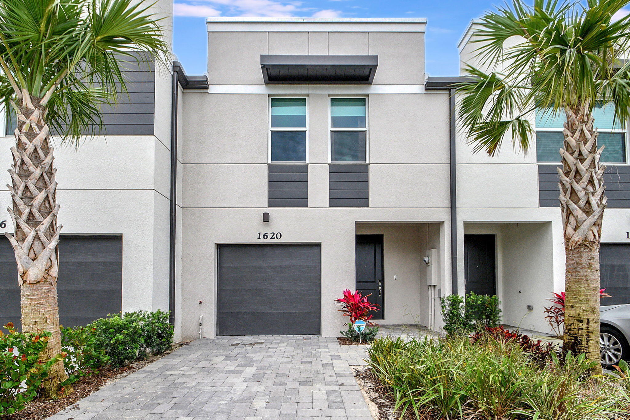 ENCLAVE AT MANGONIA PARK - Residential