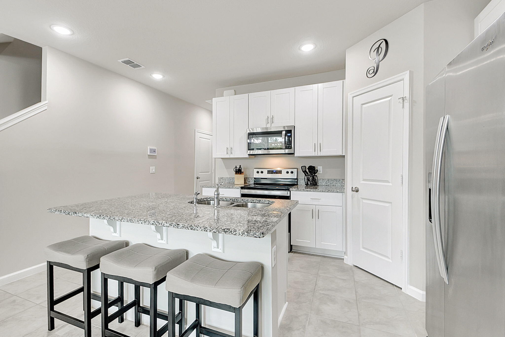 ENCLAVE AT MANGONIA PARK - Residential