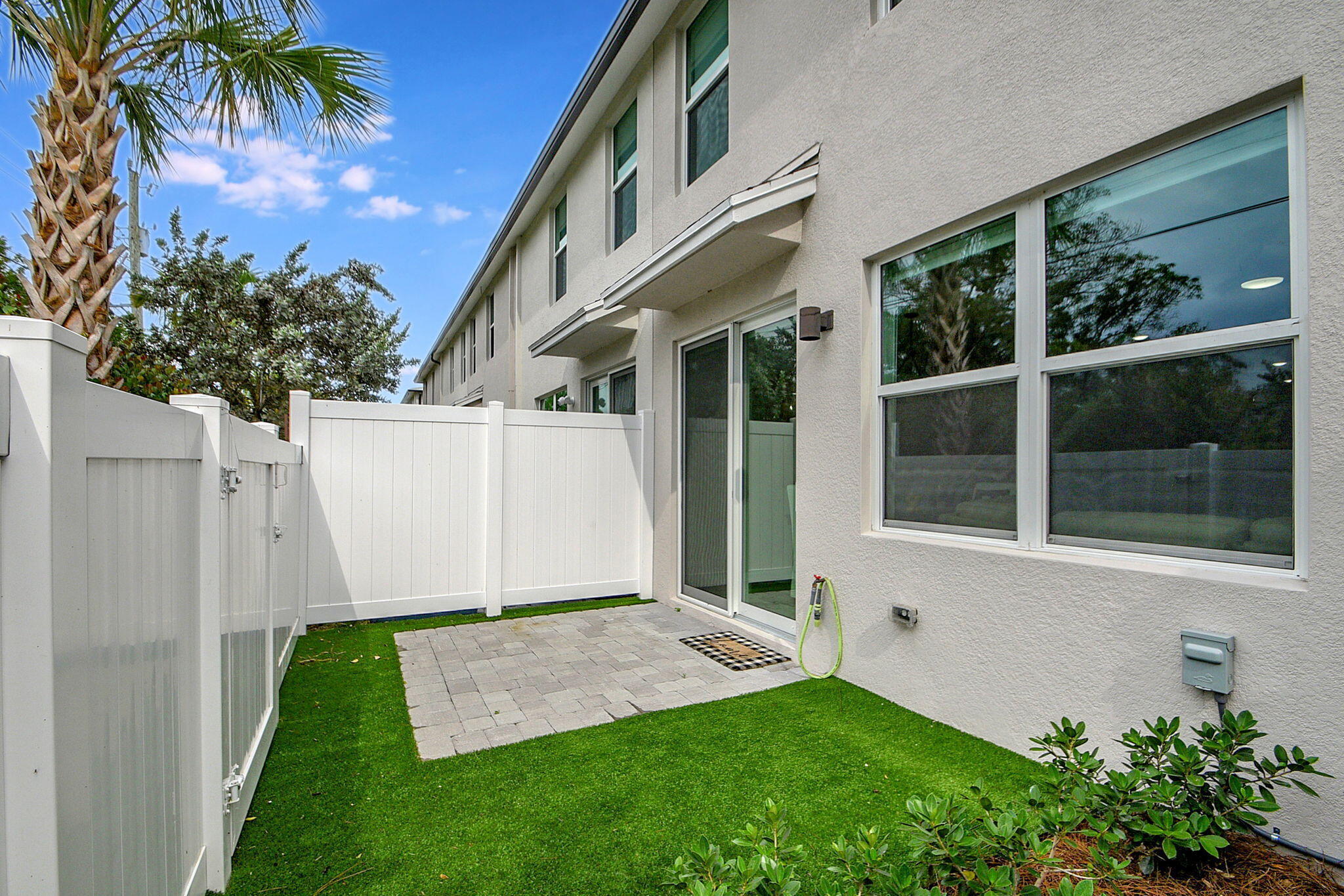 ENCLAVE AT MANGONIA PARK - Residential