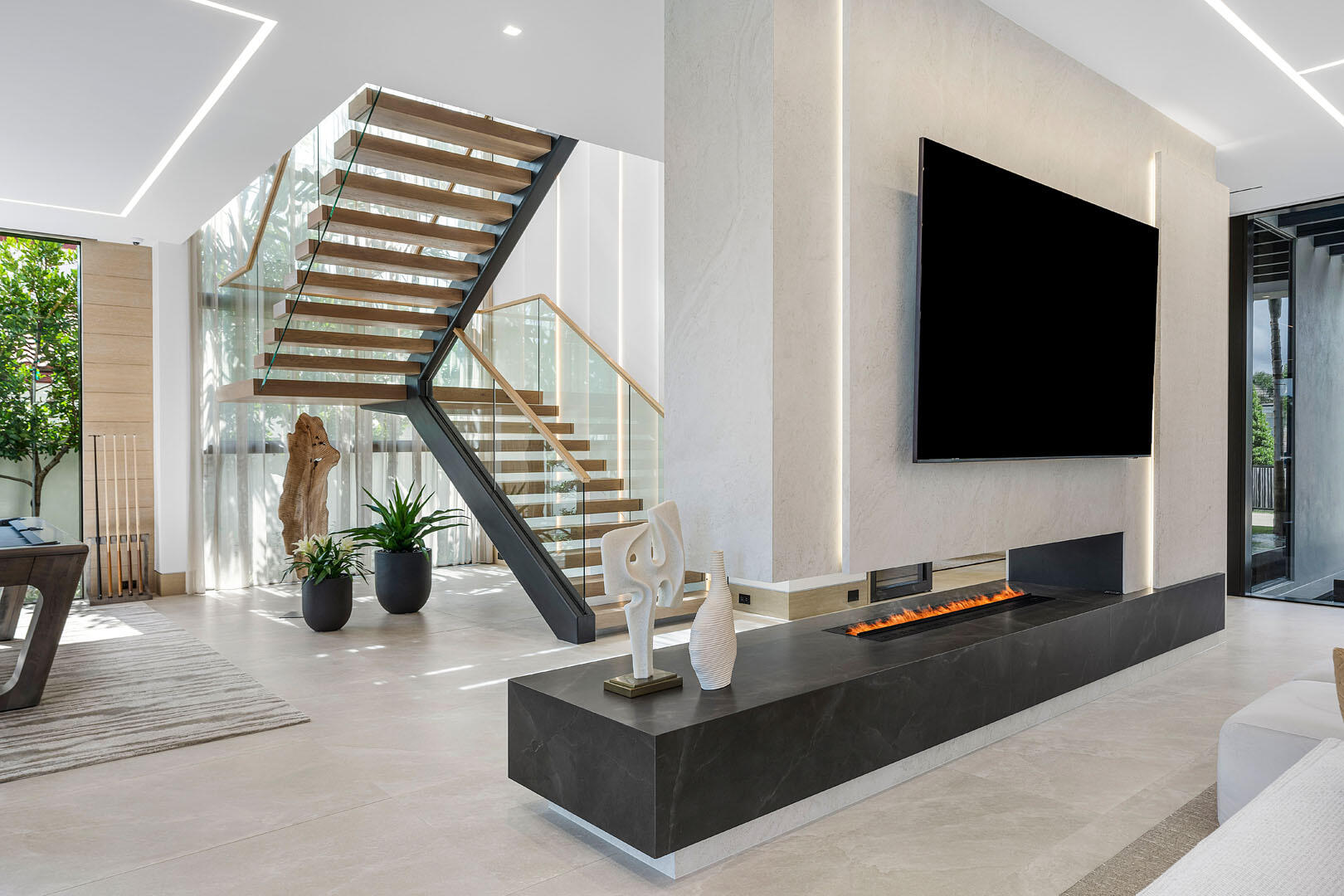 ROYAL PALM YACHT & COUNTRY CLUB - Residential