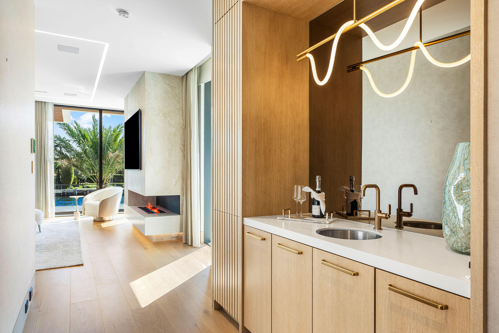 ROYAL PALM YACHT & COUNTRY CLUB - Residential
