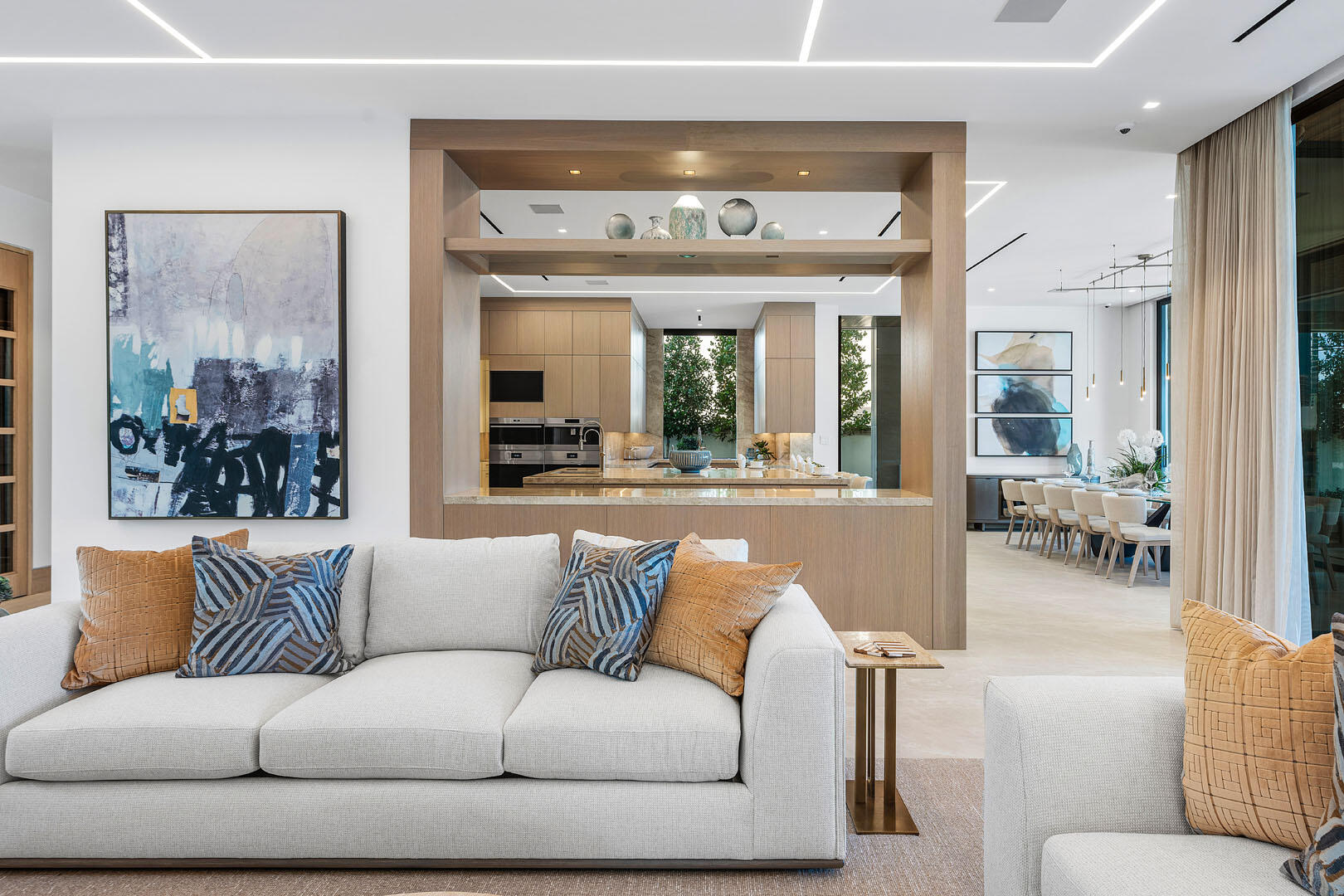 ROYAL PALM YACHT & COUNTRY CLUB - Residential