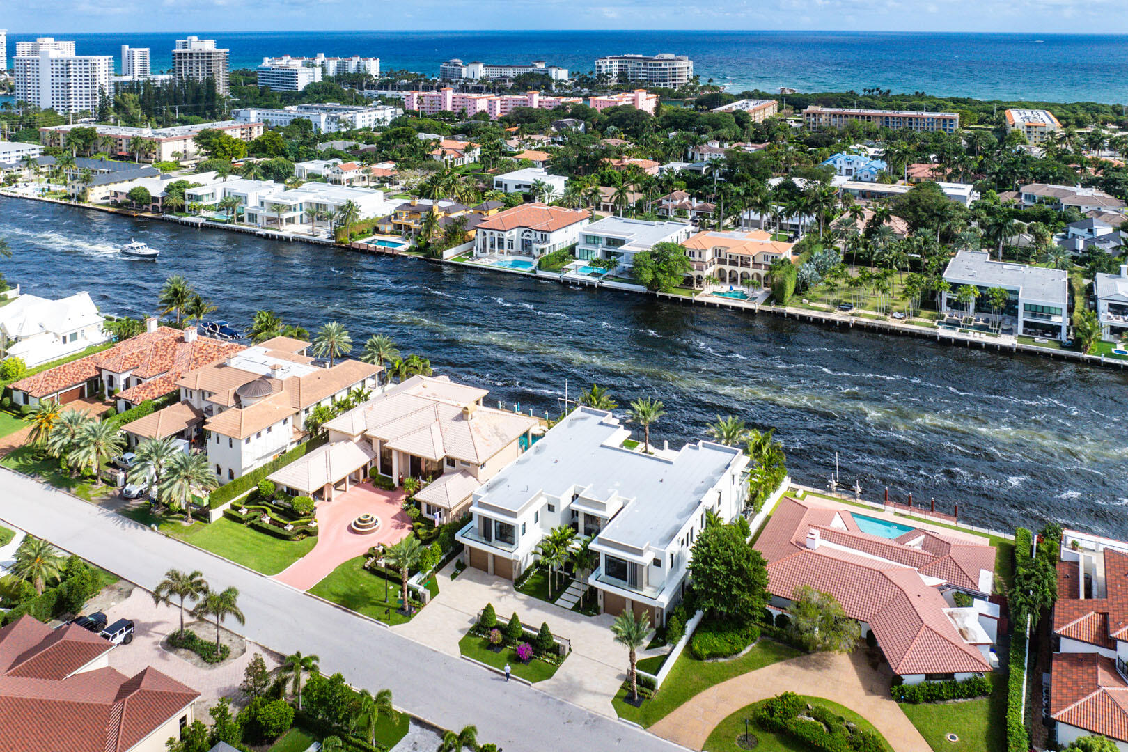 ROYAL PALM YACHT & COUNTRY CLUB - Residential