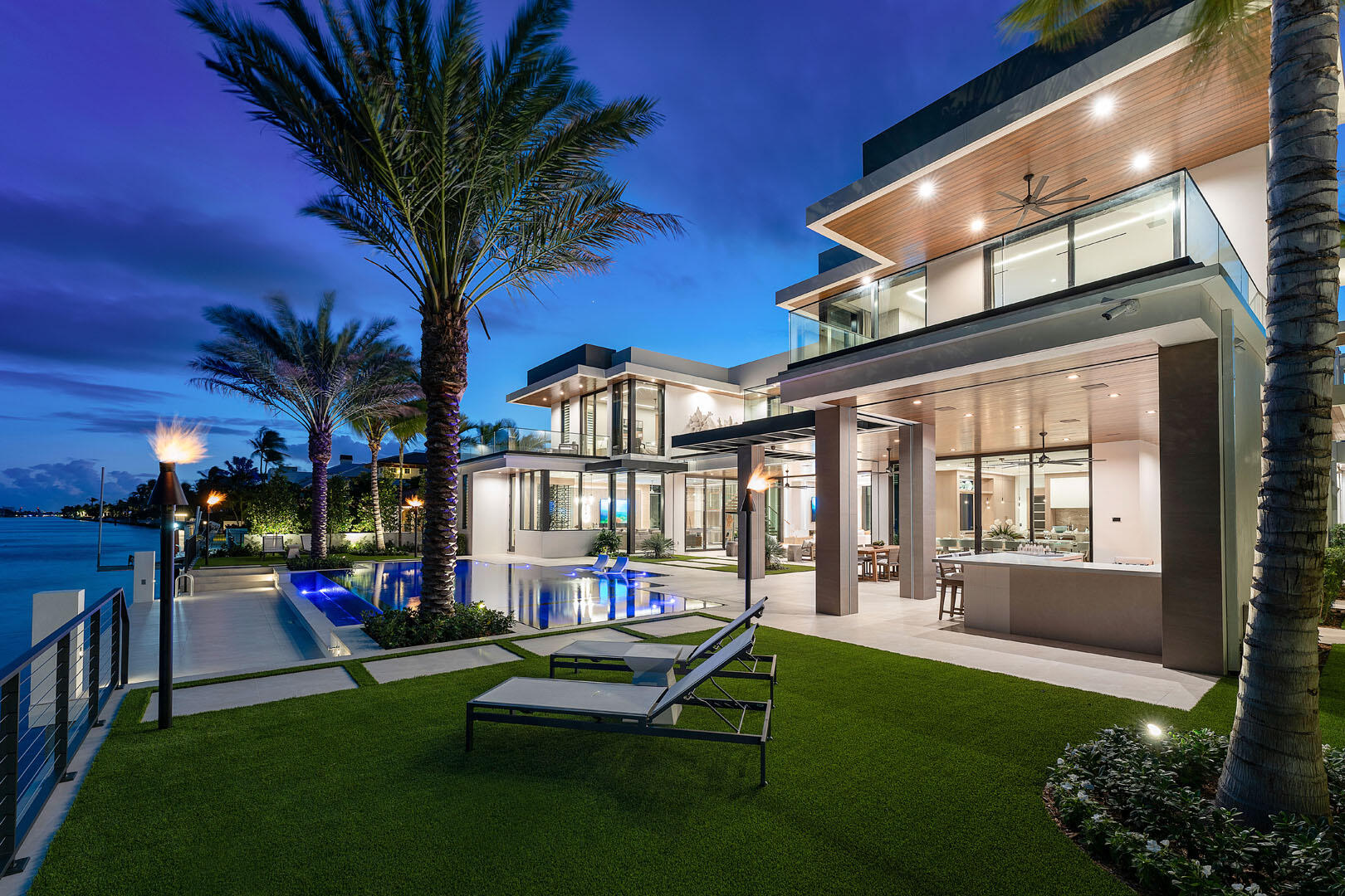 ROYAL PALM YACHT & COUNTRY CLUB - Residential