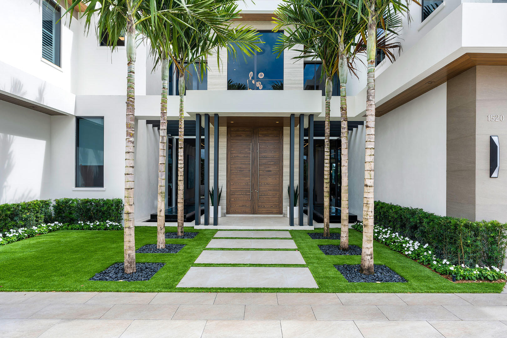 ROYAL PALM YACHT & COUNTRY CLUB - Residential
