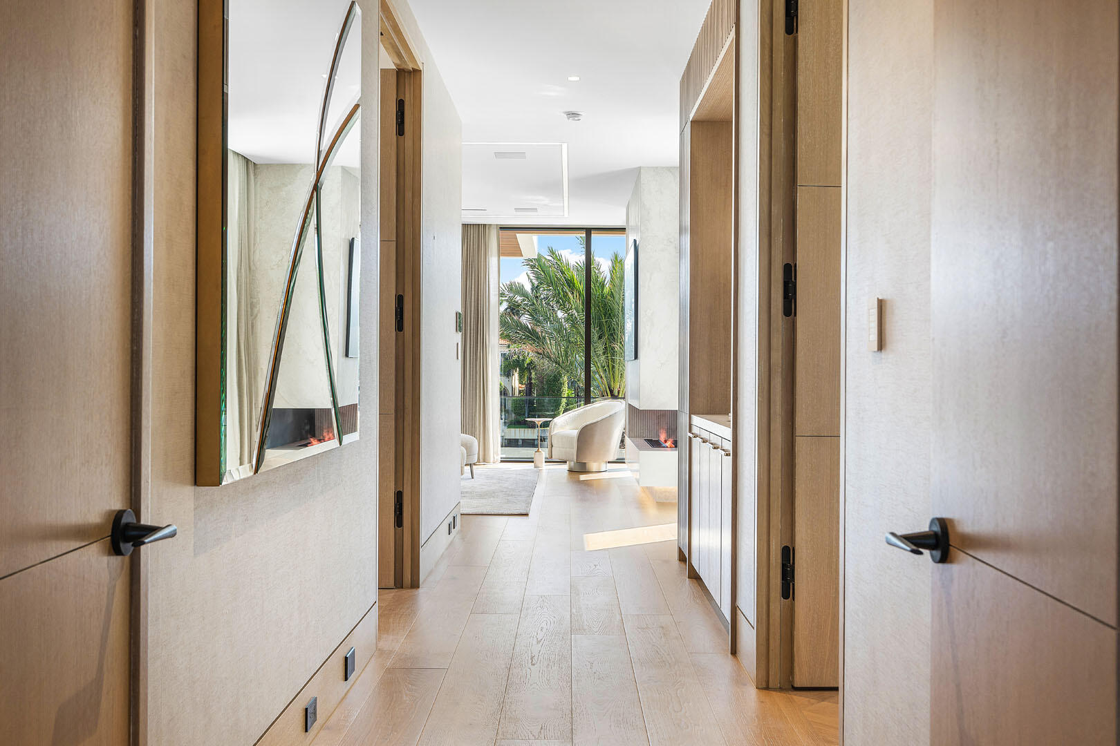 ROYAL PALM YACHT & COUNTRY CLUB - Residential