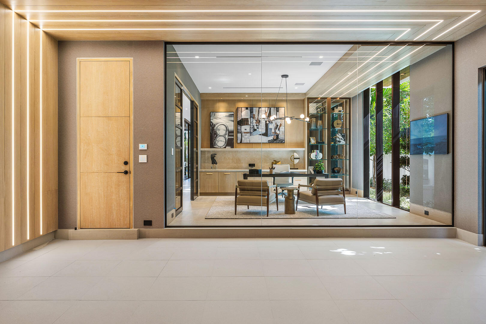 ROYAL PALM YACHT & COUNTRY CLUB - Residential