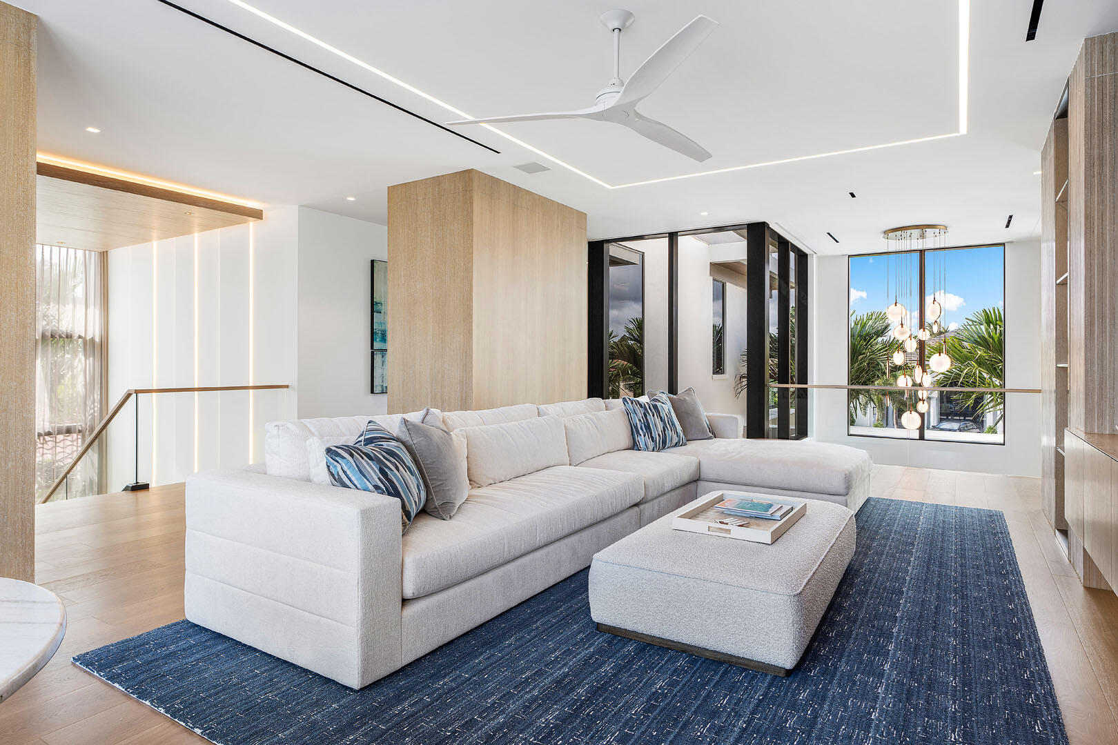 ROYAL PALM YACHT & COUNTRY CLUB - Residential