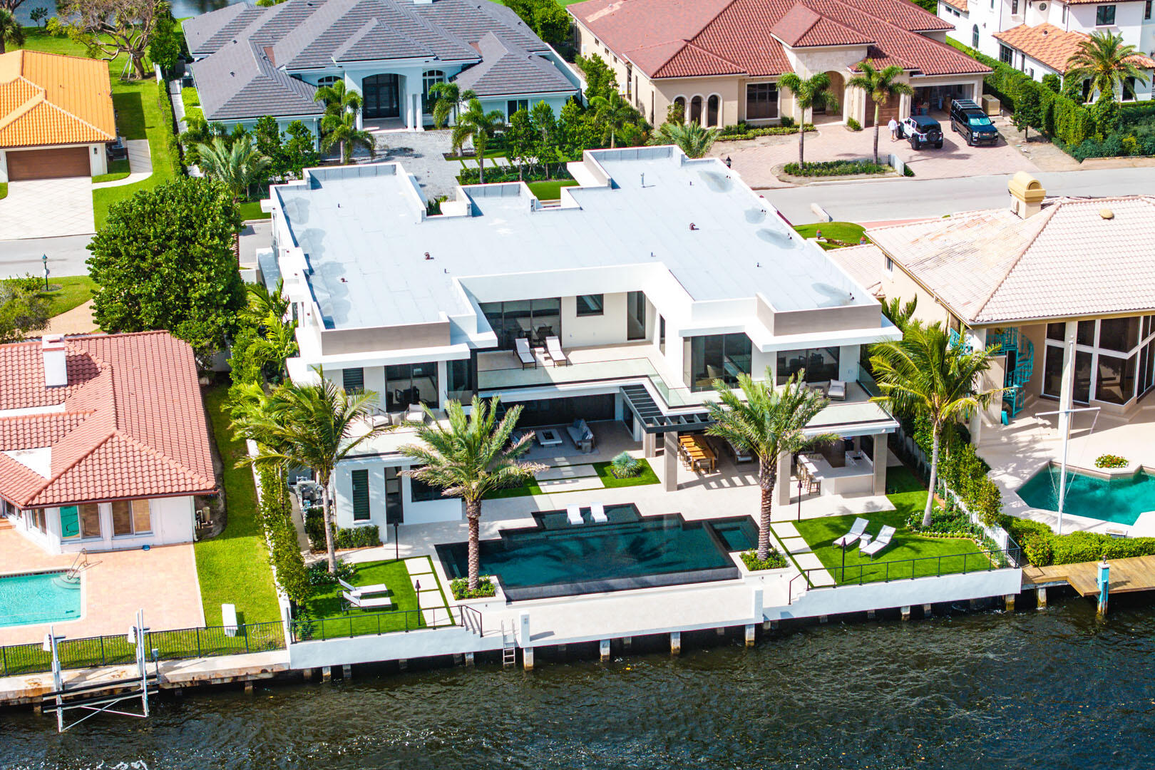 ROYAL PALM YACHT & COUNTRY CLUB - Residential