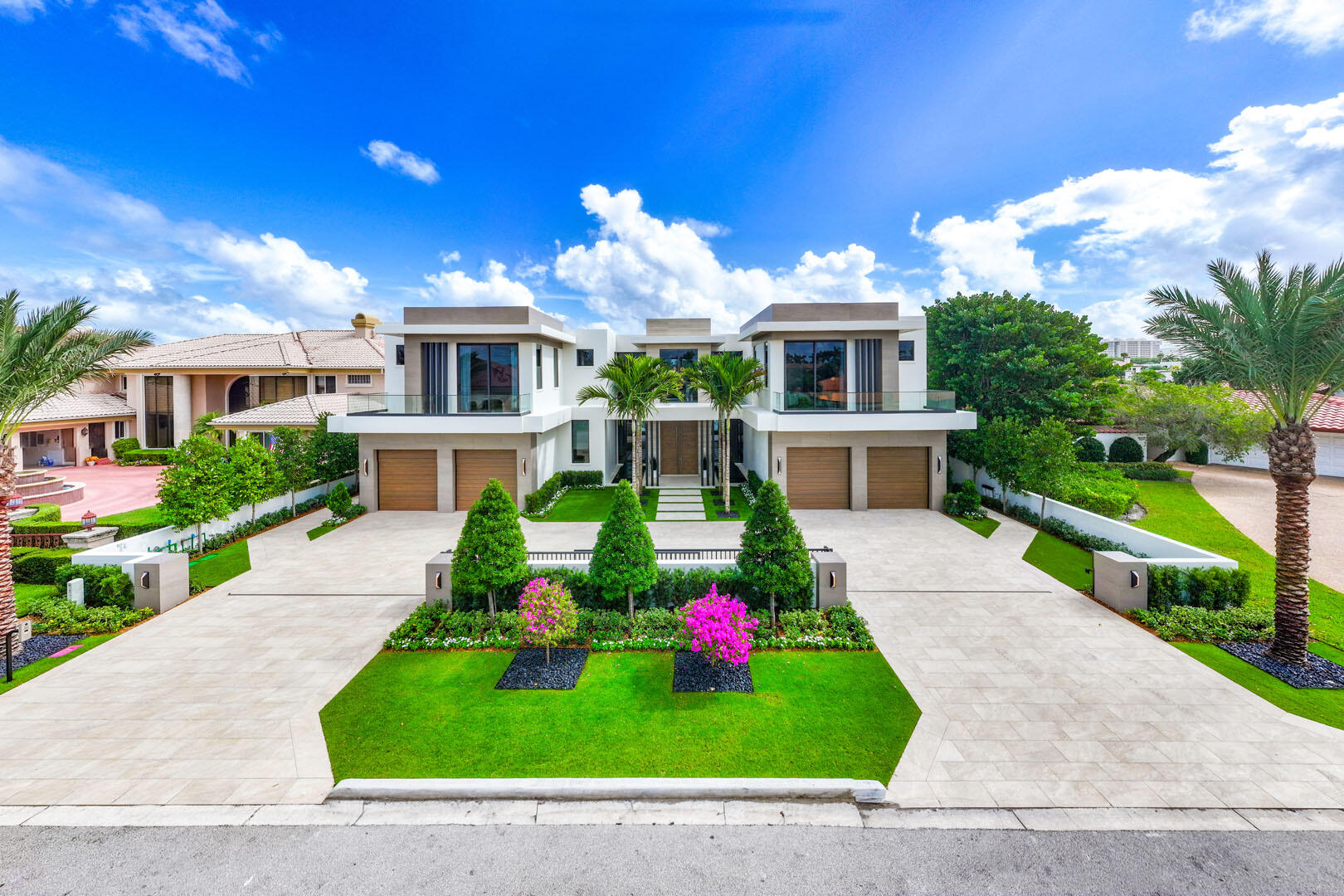 ROYAL PALM YACHT & COUNTRY CLUB - Residential