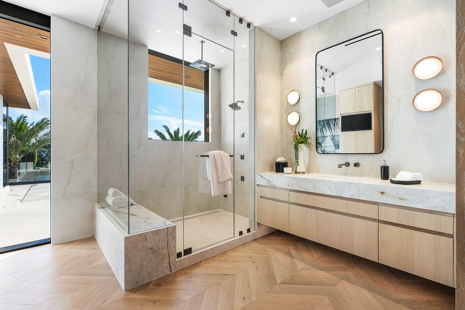 ROYAL PALM YACHT & COUNTRY CLUB - Residential