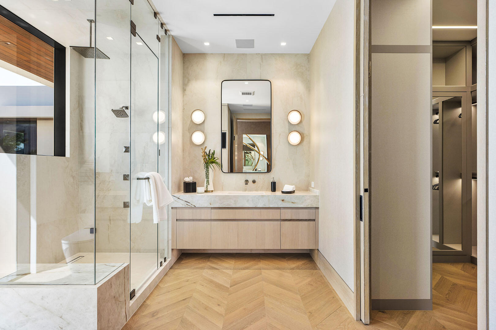 ROYAL PALM YACHT & COUNTRY CLUB - Residential