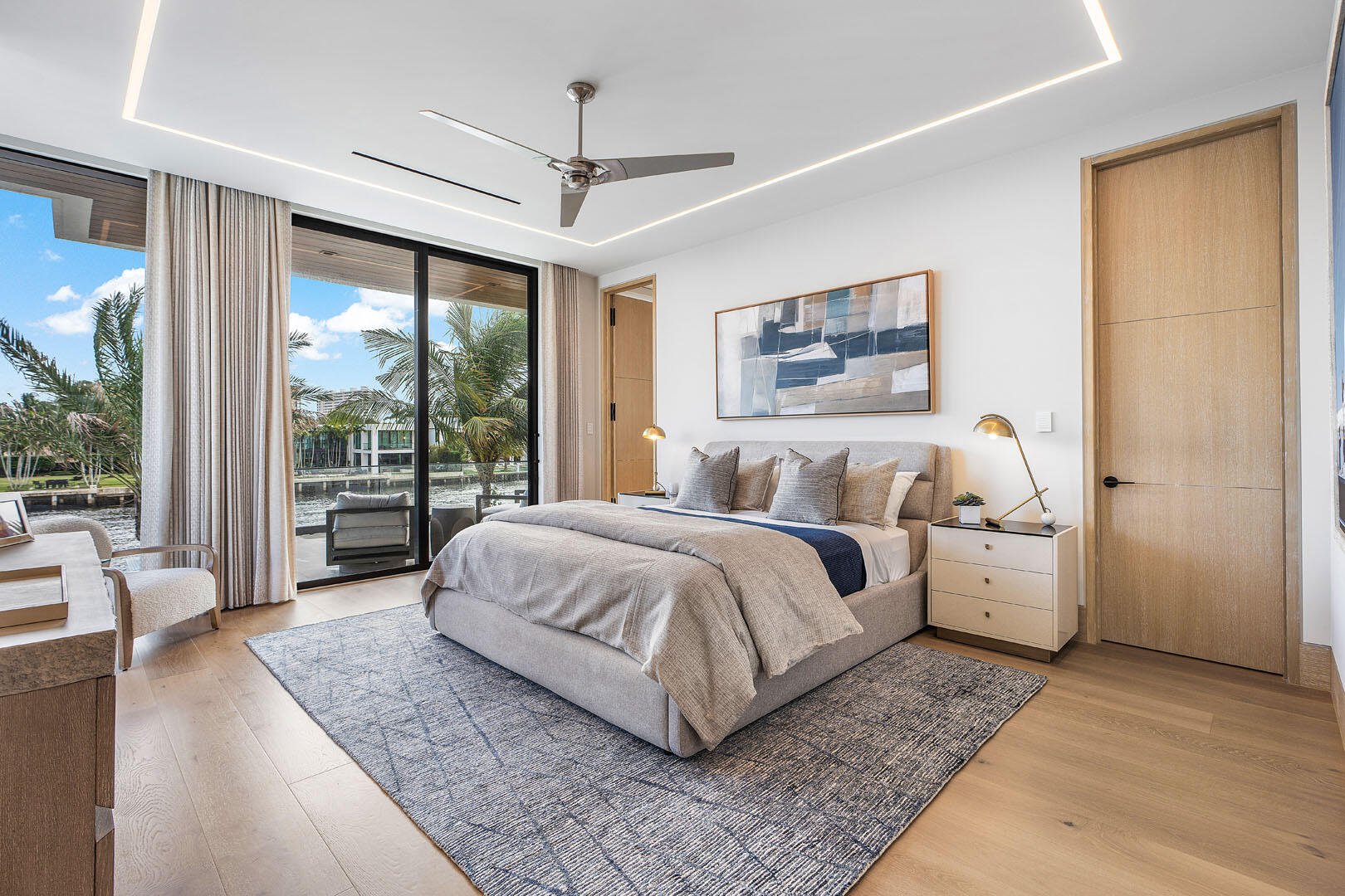 ROYAL PALM YACHT & COUNTRY CLUB - Residential