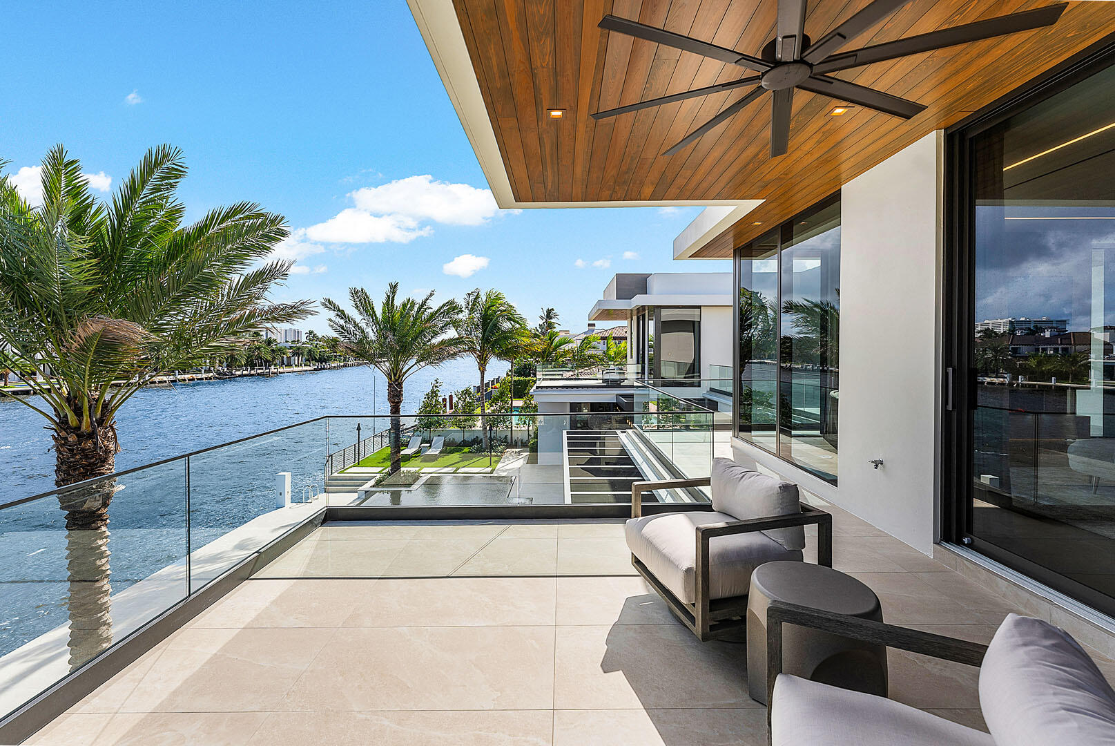 ROYAL PALM YACHT & COUNTRY CLUB - Residential