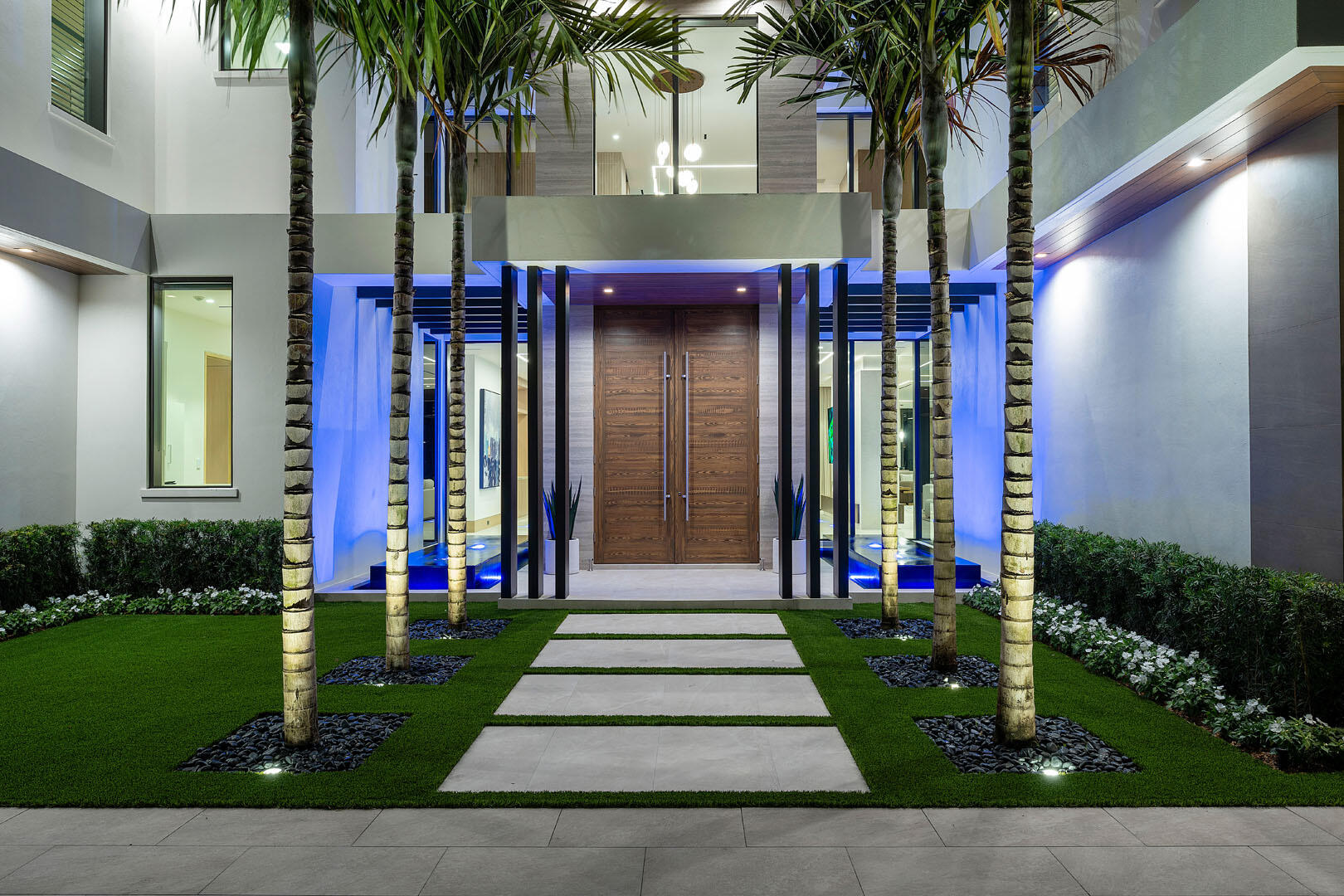ROYAL PALM YACHT & COUNTRY CLUB - Residential