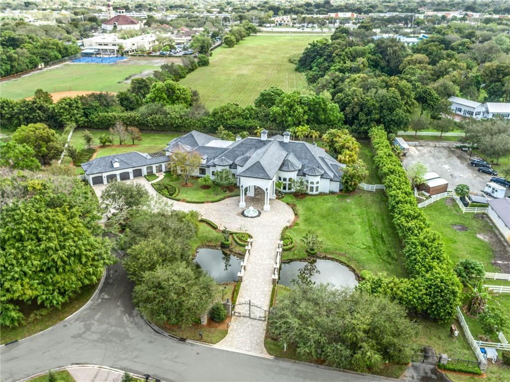SUNSHINE RANCHES - Residential